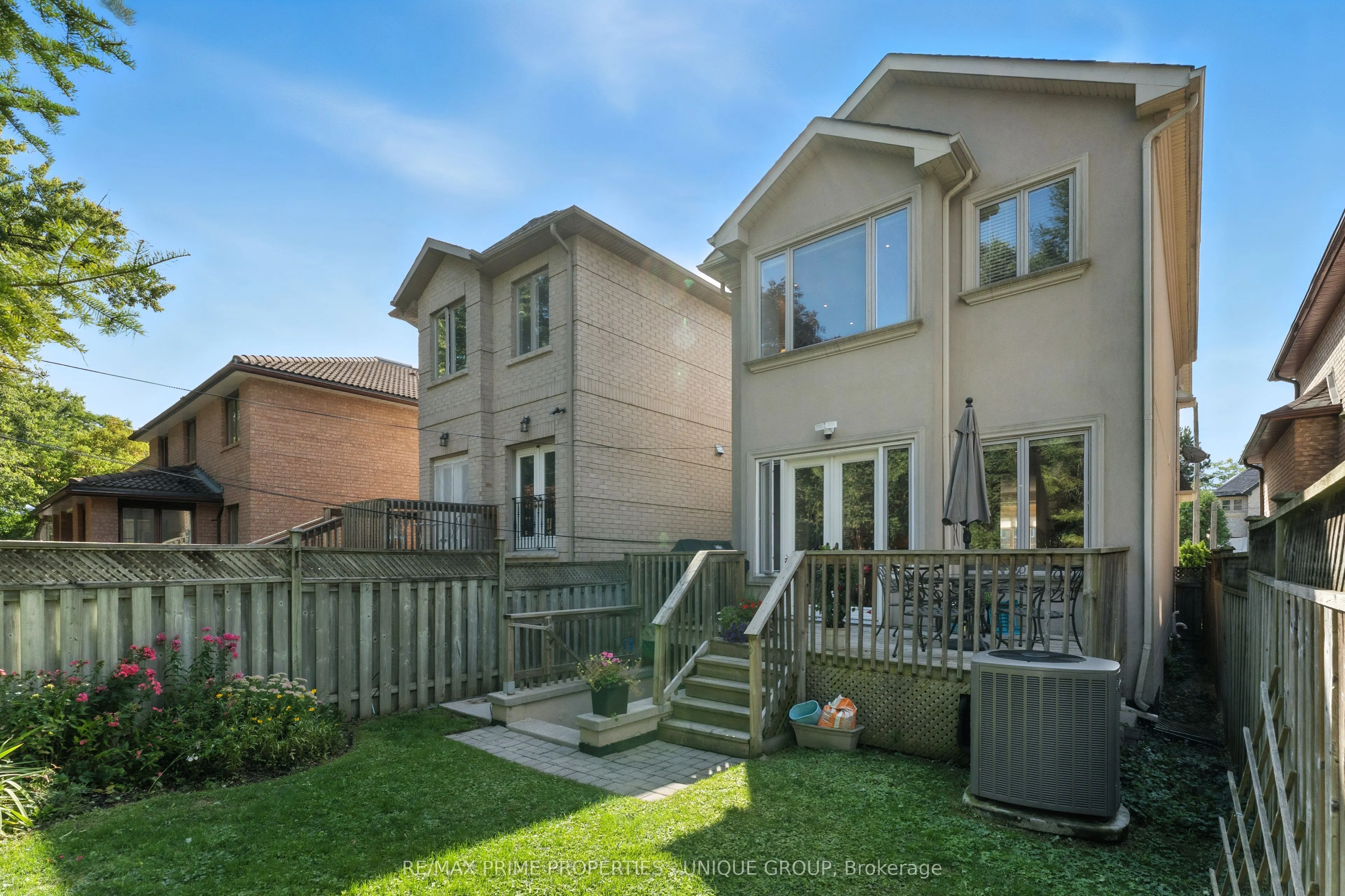 276 Greenfield Avenue