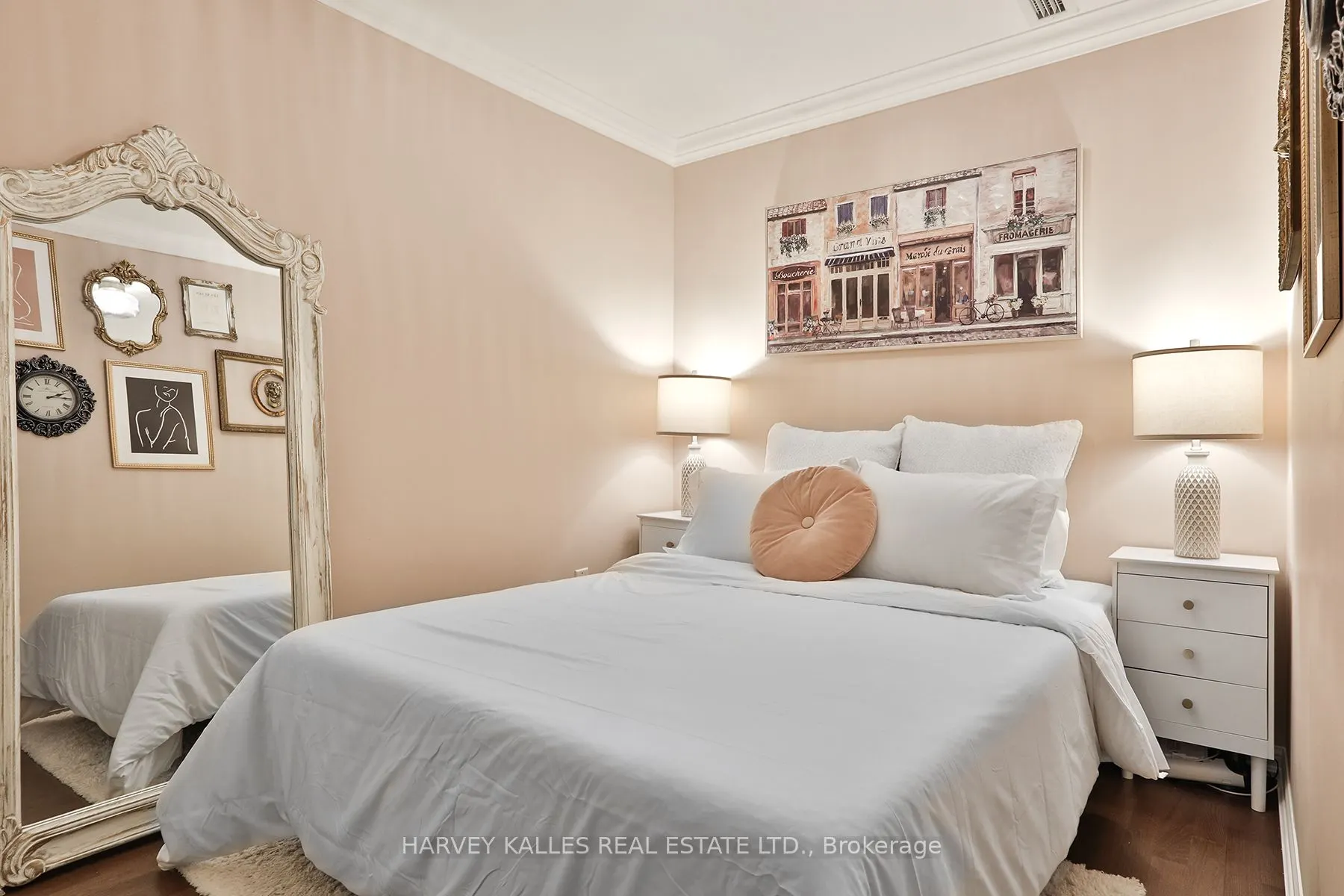 21 Grand Magazine Street, #1402