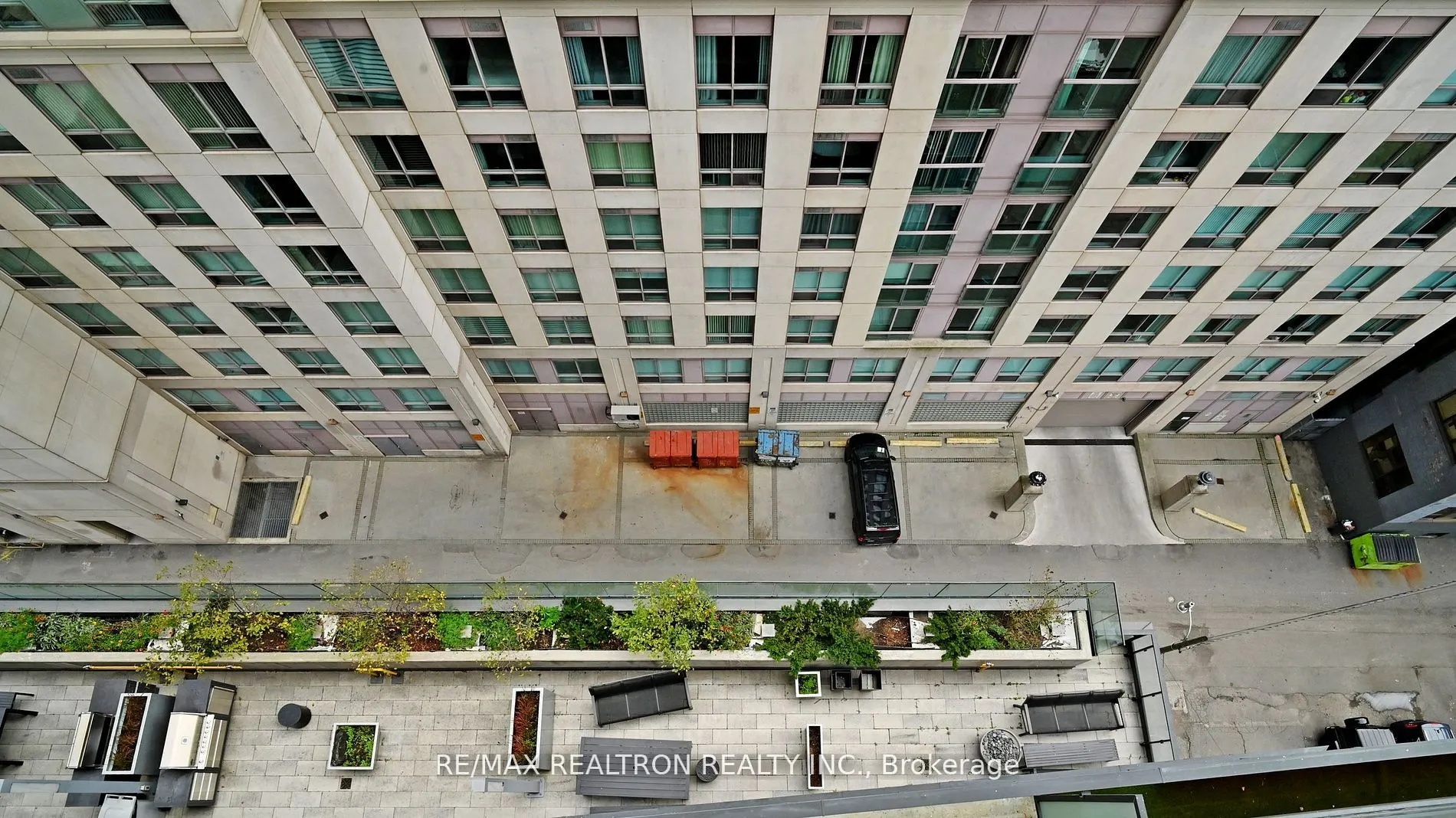 215 Queen Street W, #1016