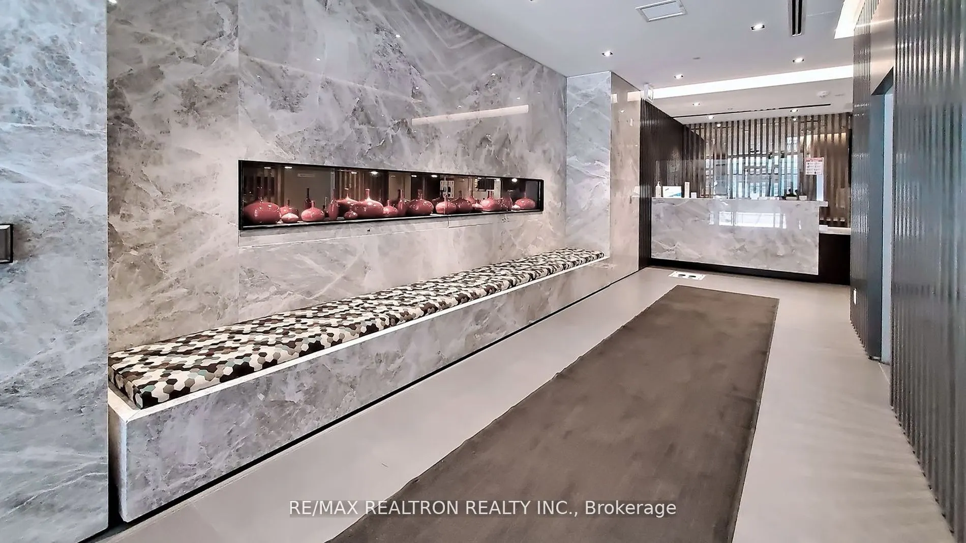 215 Queen Street W, #1016