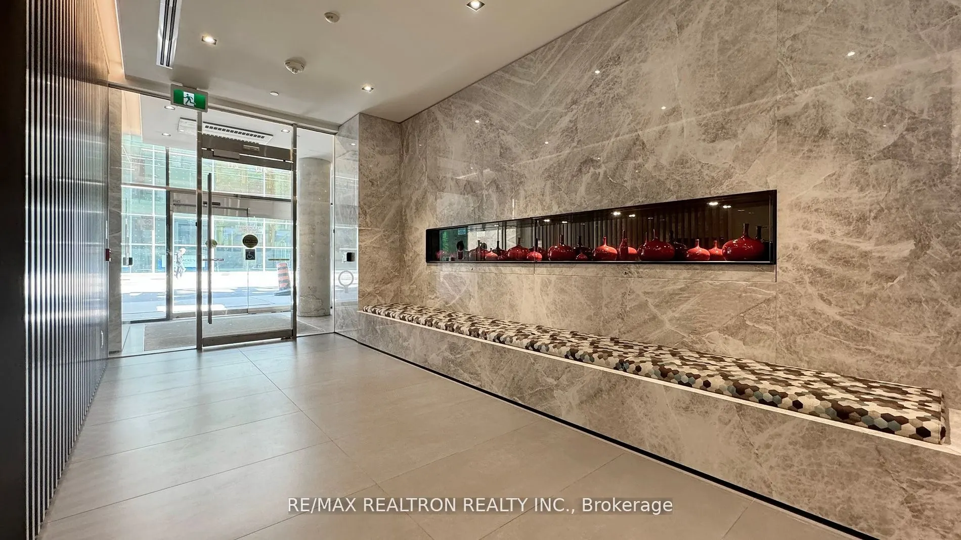 215 Queen Street W, #1016