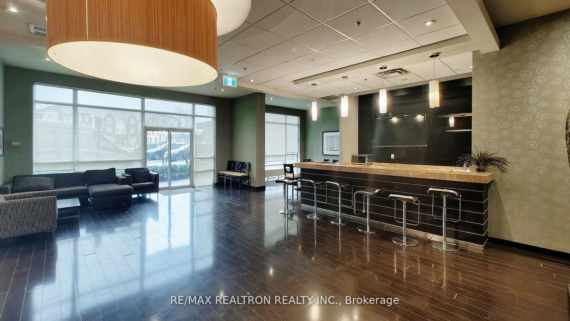 215 Queen Street W, #1016