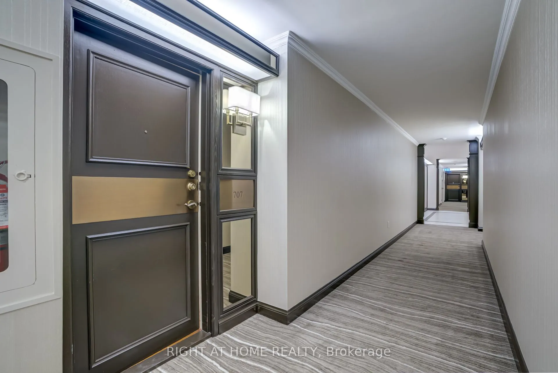 65 Skymark Drive, #707