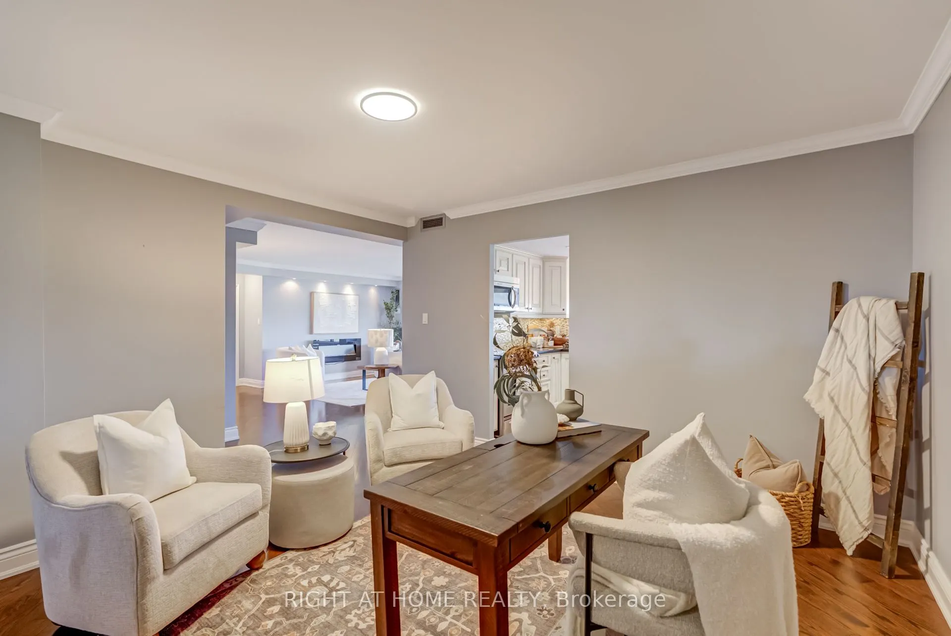 65 Skymark Drive, #707