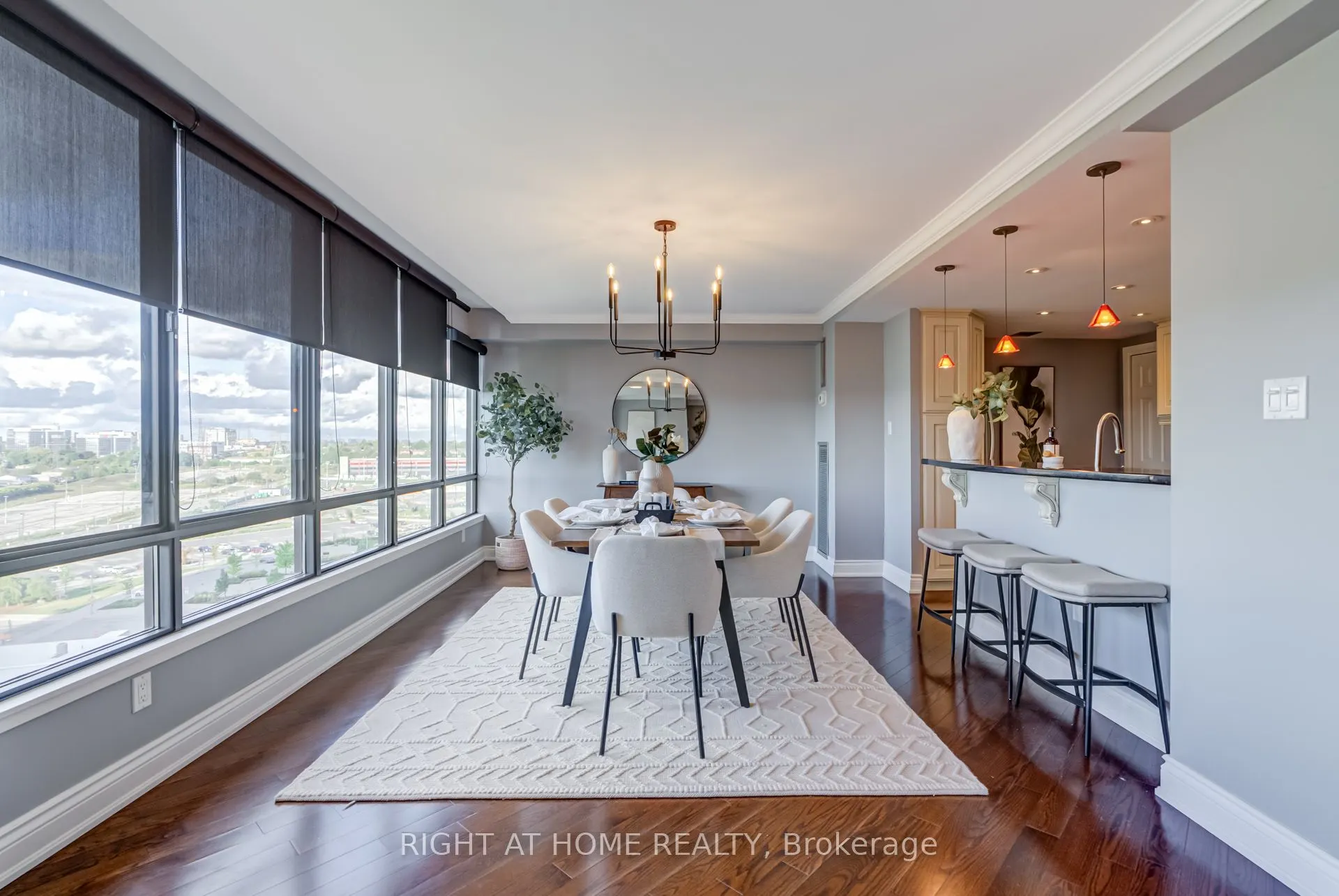 65 Skymark Drive, #707