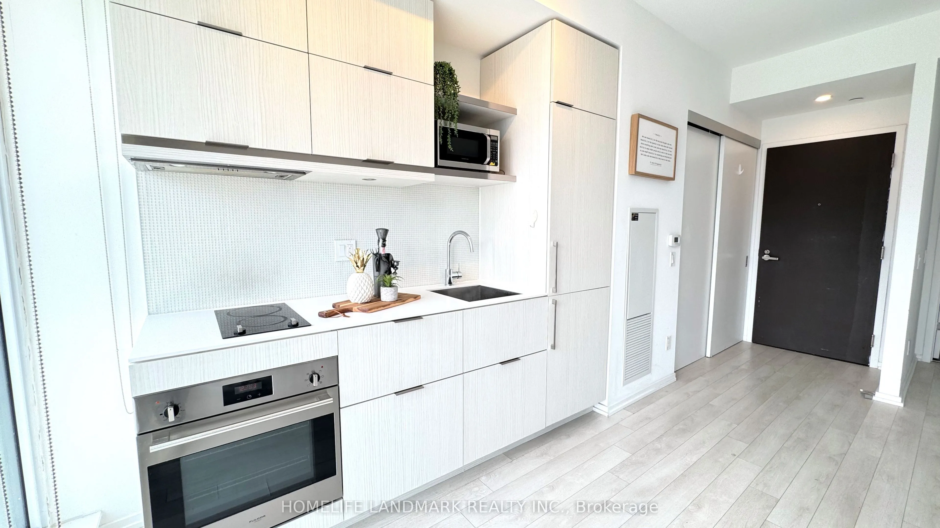 197 Yonge Street, #2808