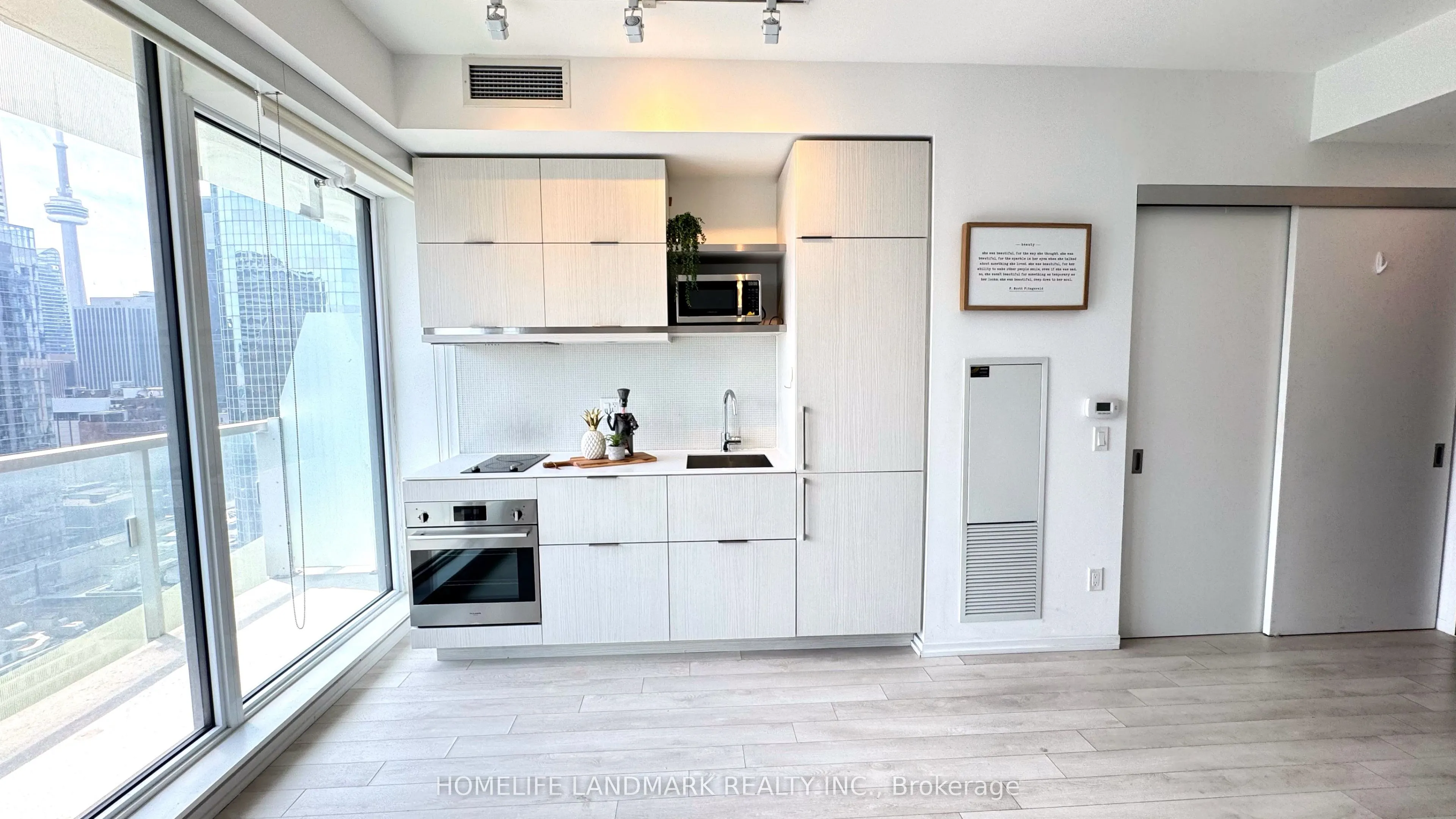 197 Yonge Street, #2808
