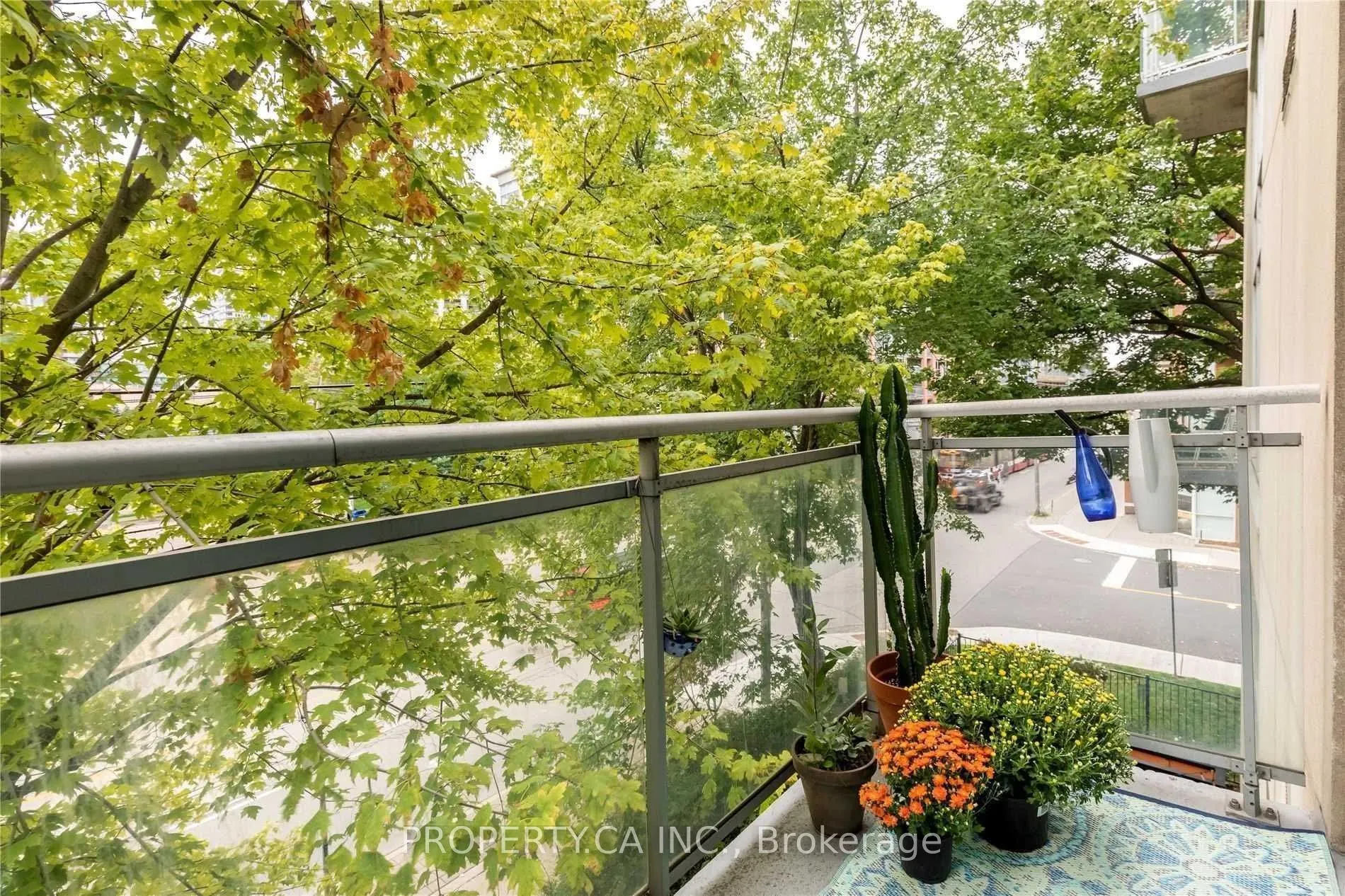 954 King Street W, #302