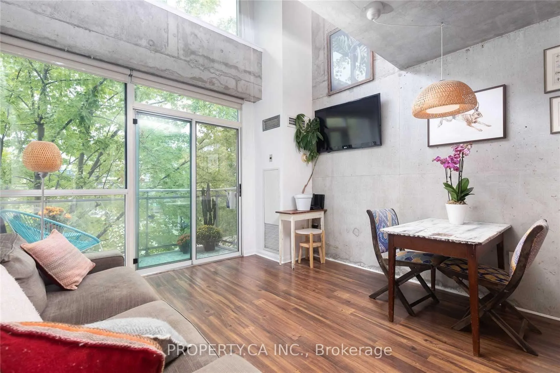 954 King Street W, #302