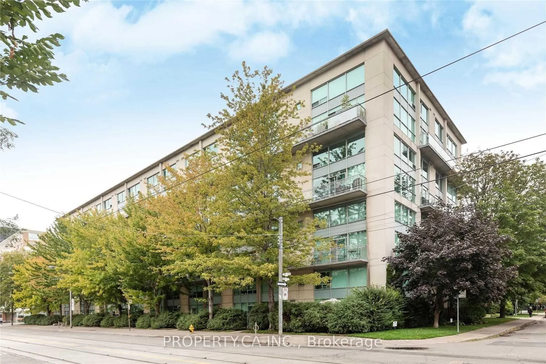 954 King Street W, #302
