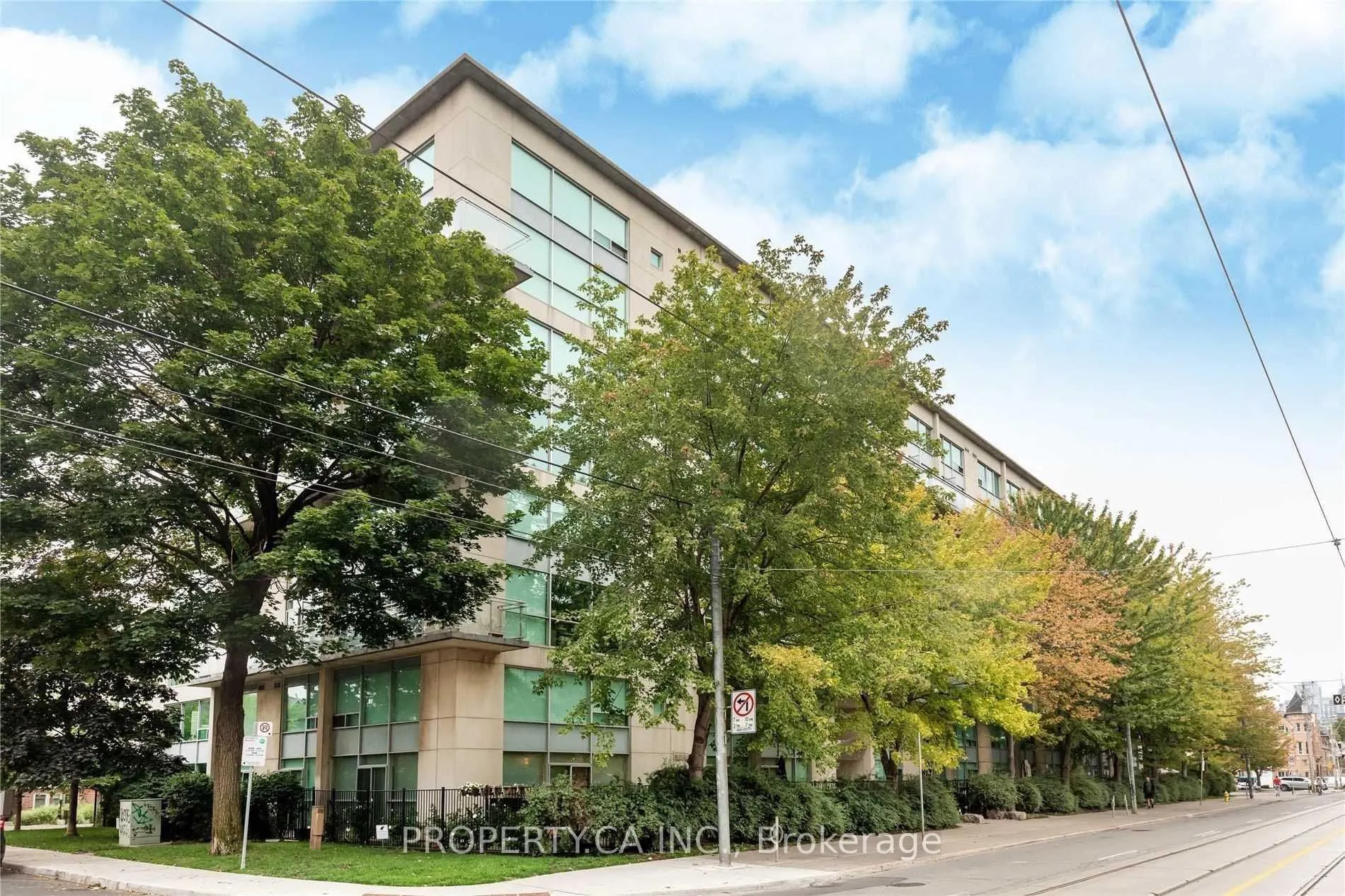 954 King Street W, #302