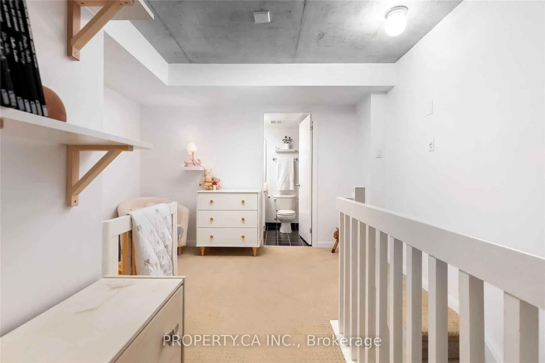 954 King Street W, #302