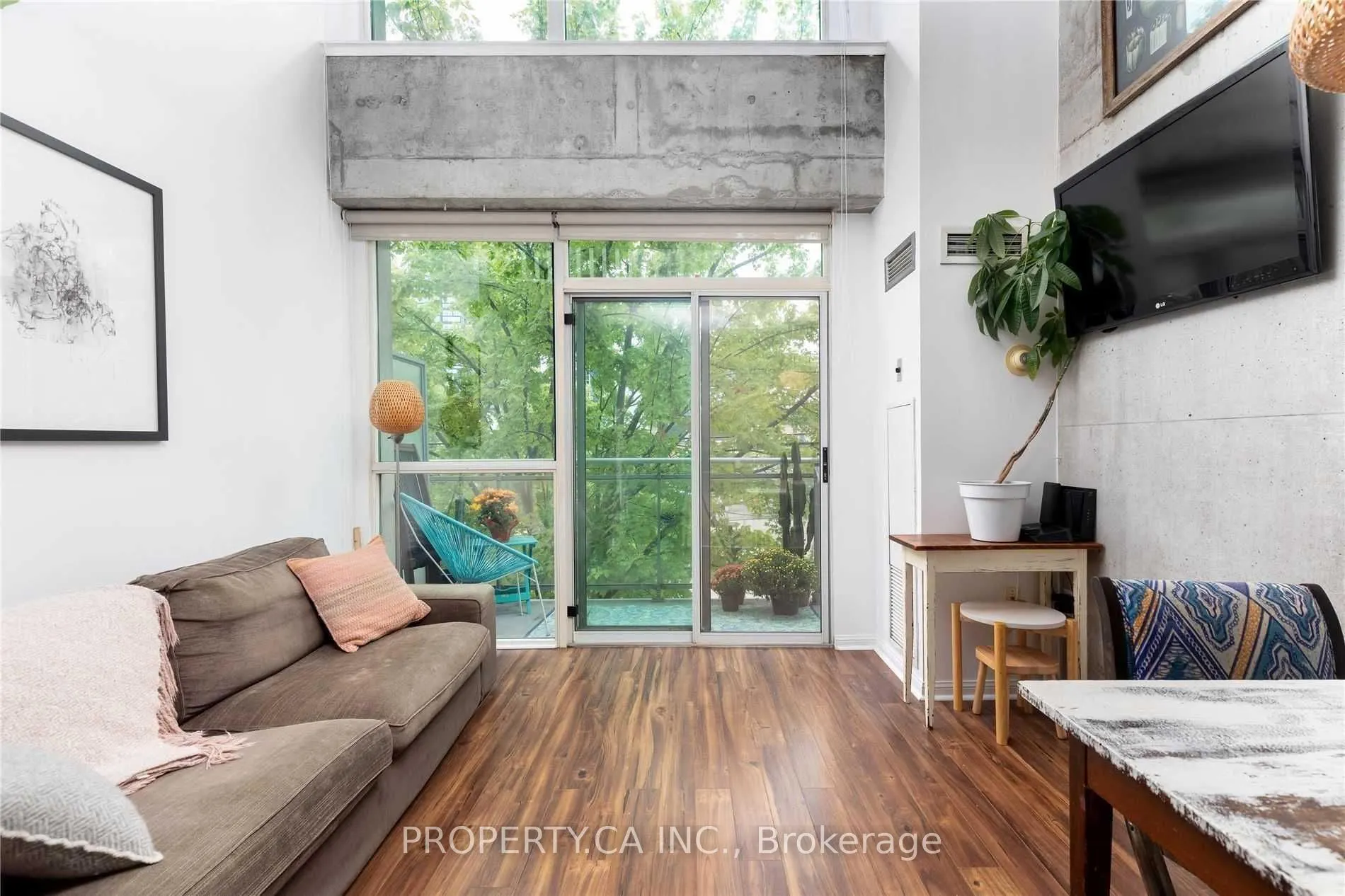 954 King Street W, #302