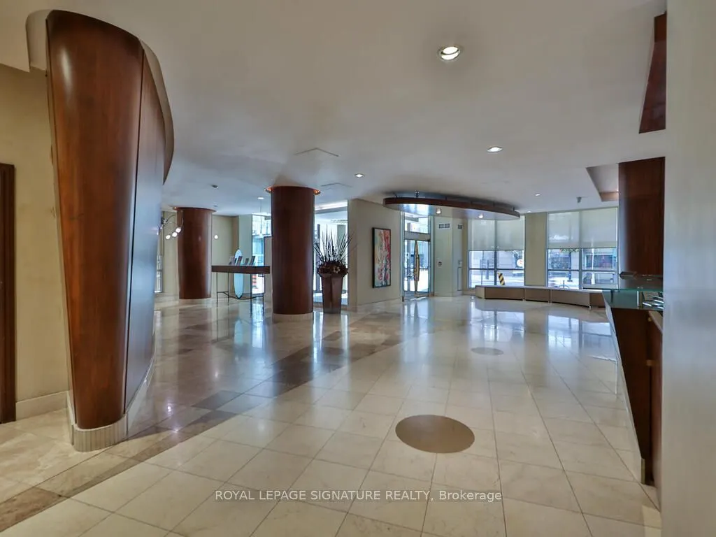 168 Simcoe Street, #318