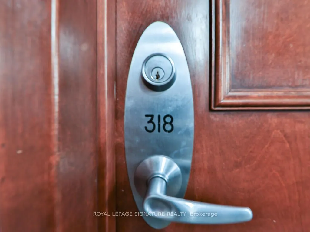 168 Simcoe Street, #318