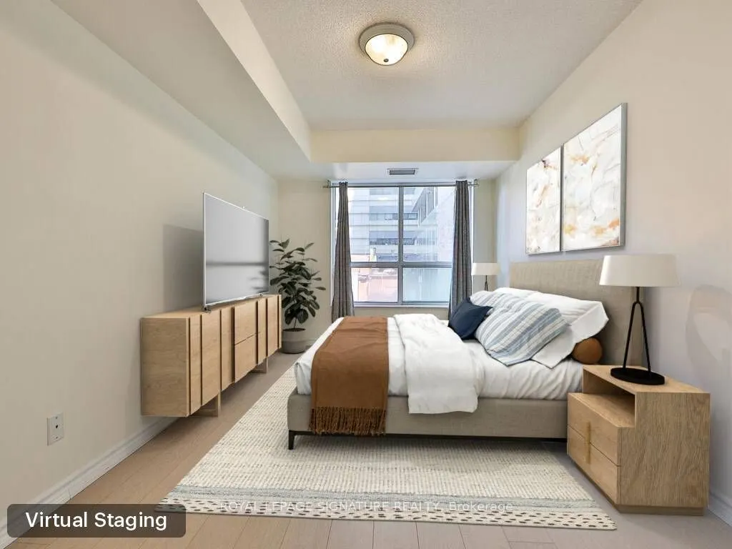 168 Simcoe Street, #318