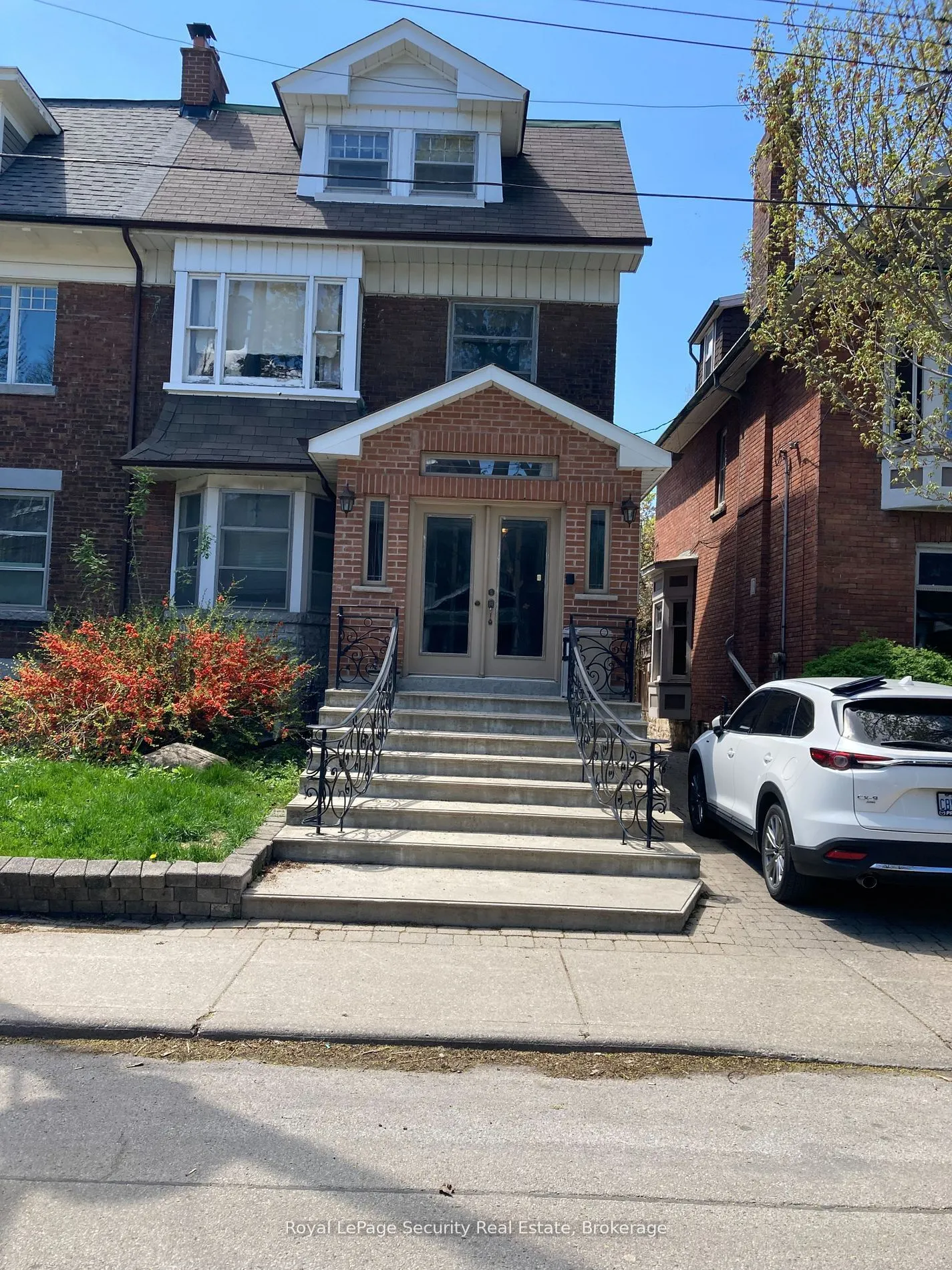 122 Delaware Avenue