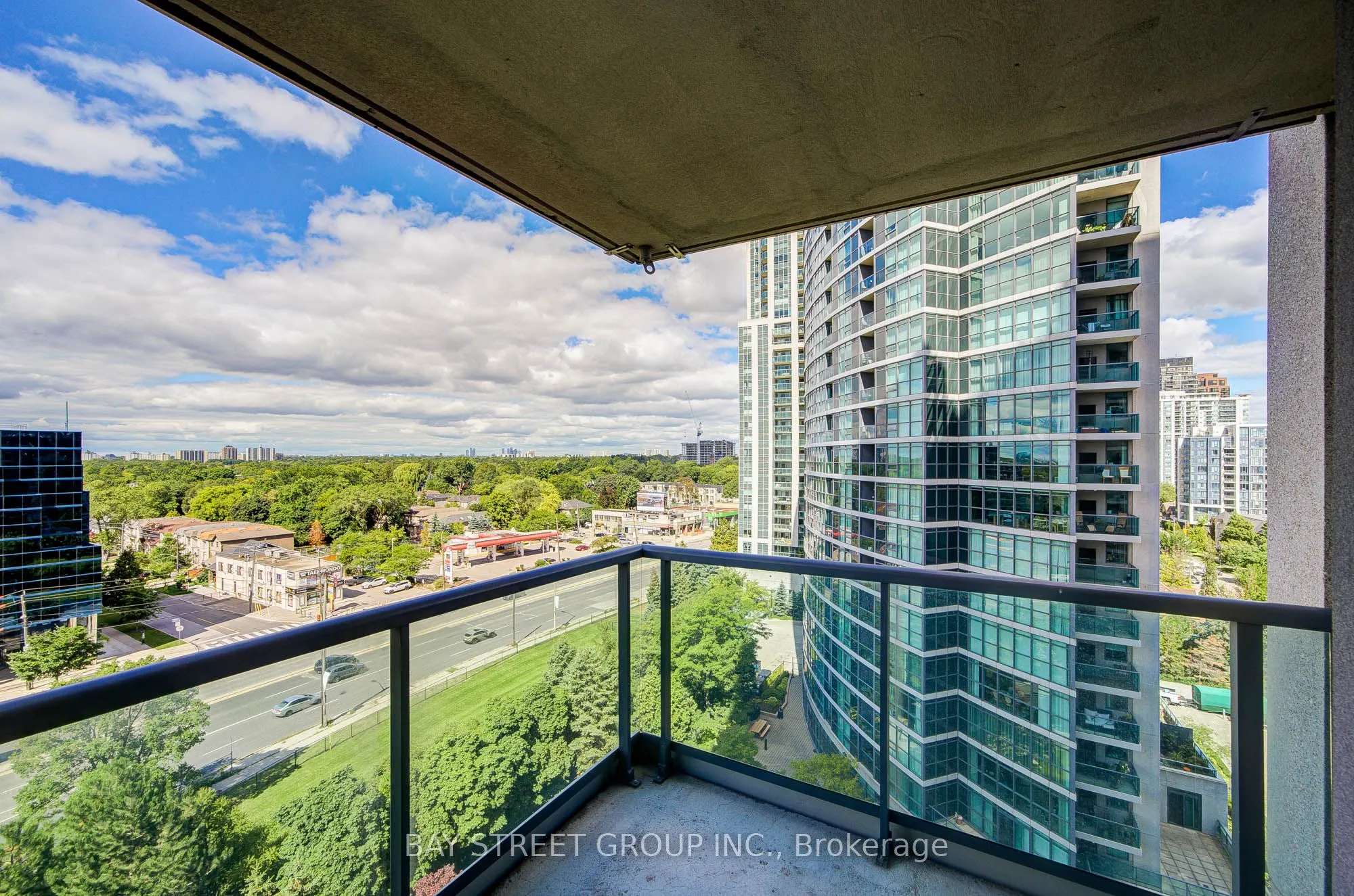30 Harrison Garden Boulevard, #1107
