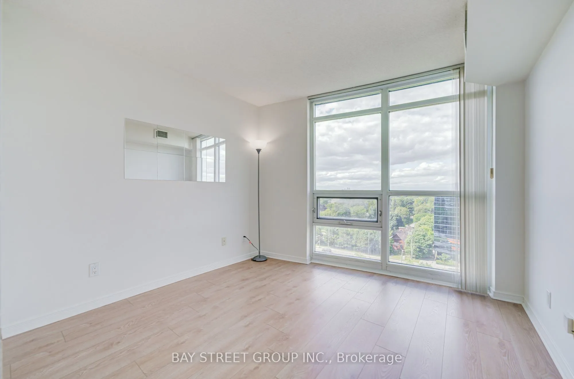 30 Harrison Garden Boulevard, #1107