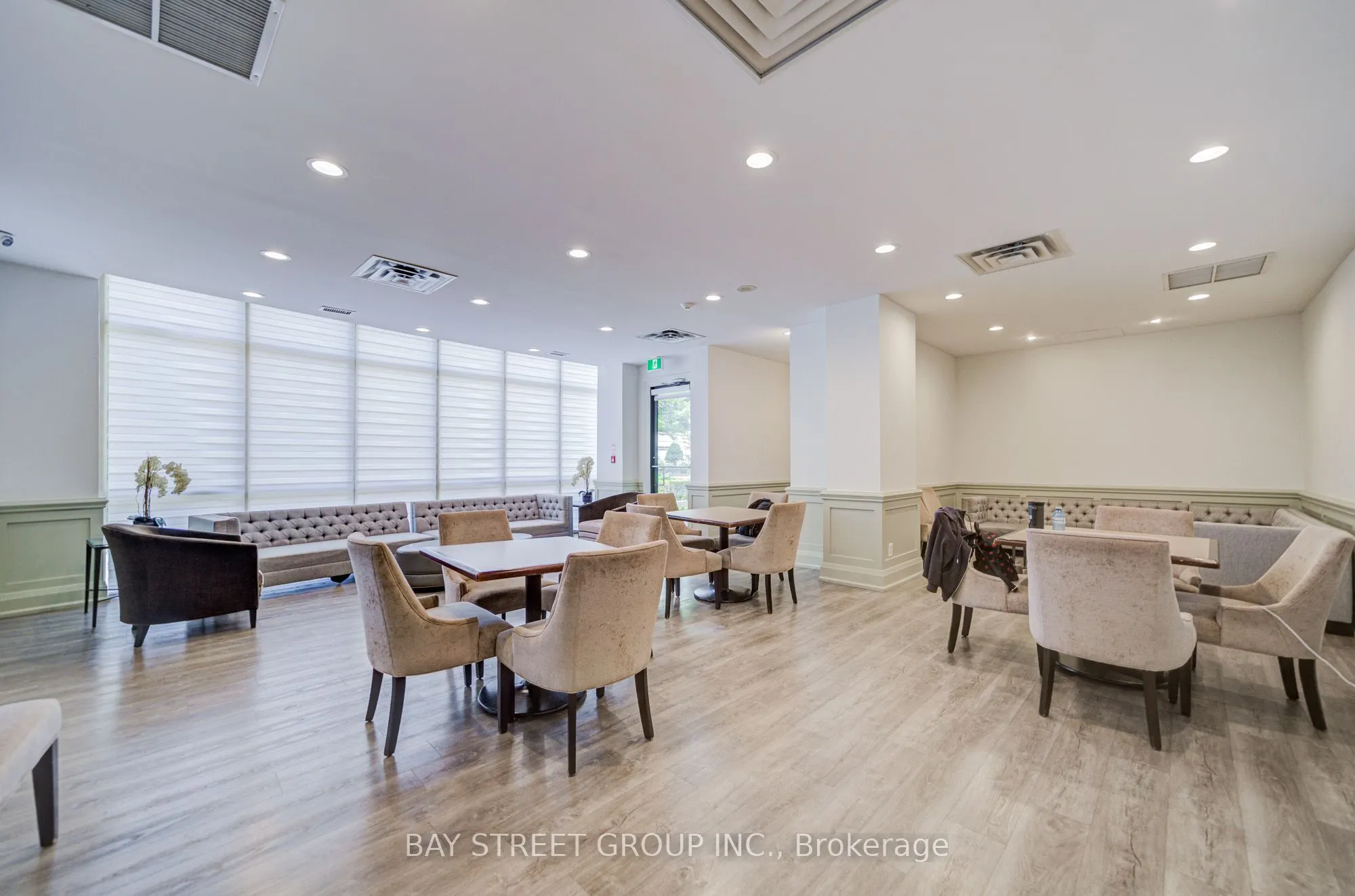 30 Harrison Garden Boulevard, #1107