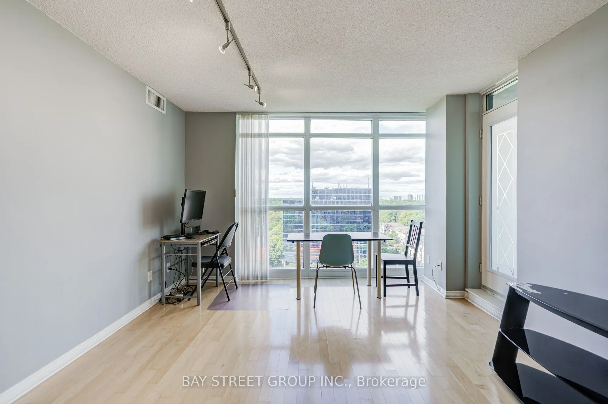 30 Harrison Garden Boulevard, #1107