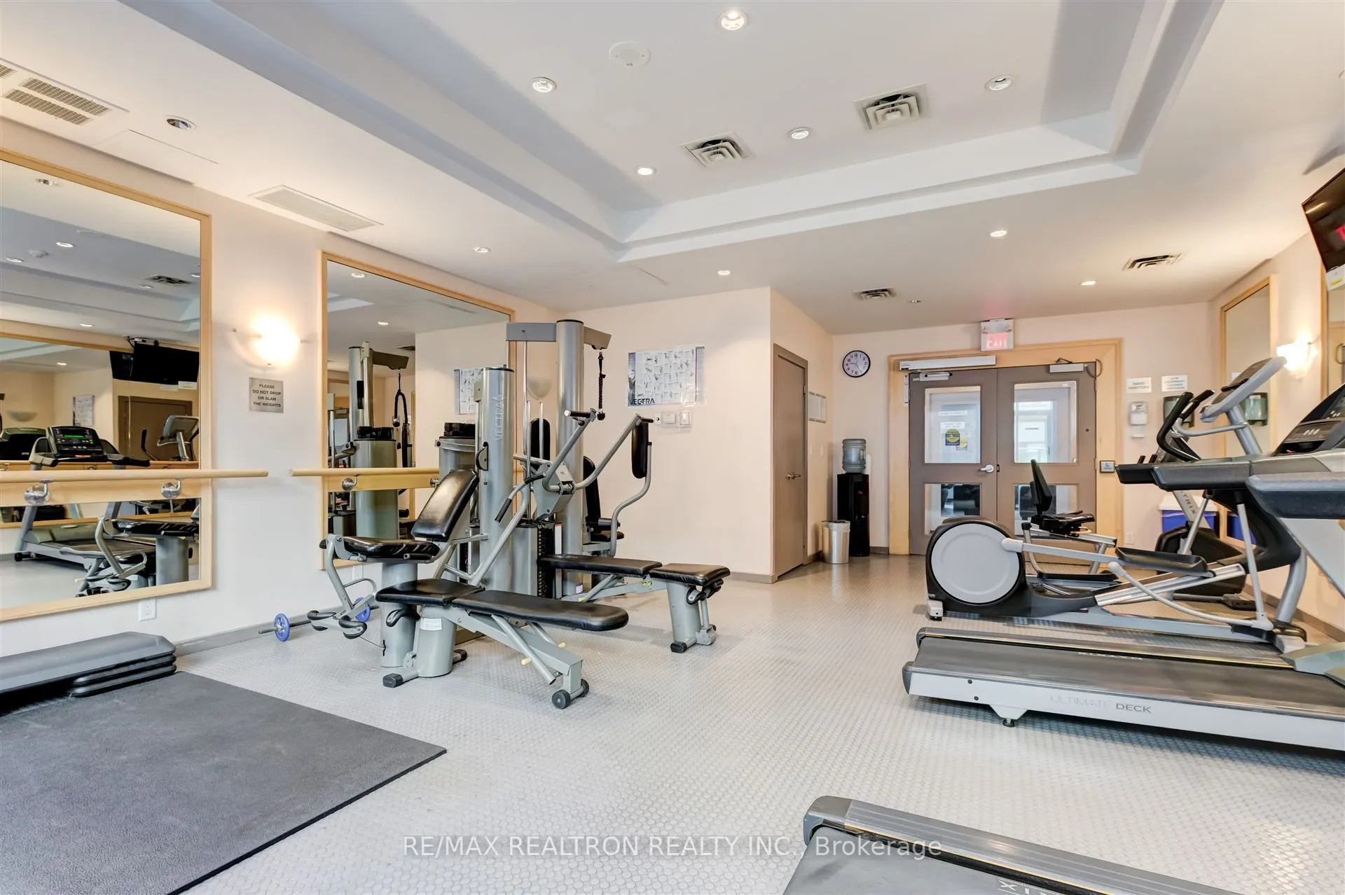 212 Eglinton Avenue E, #803