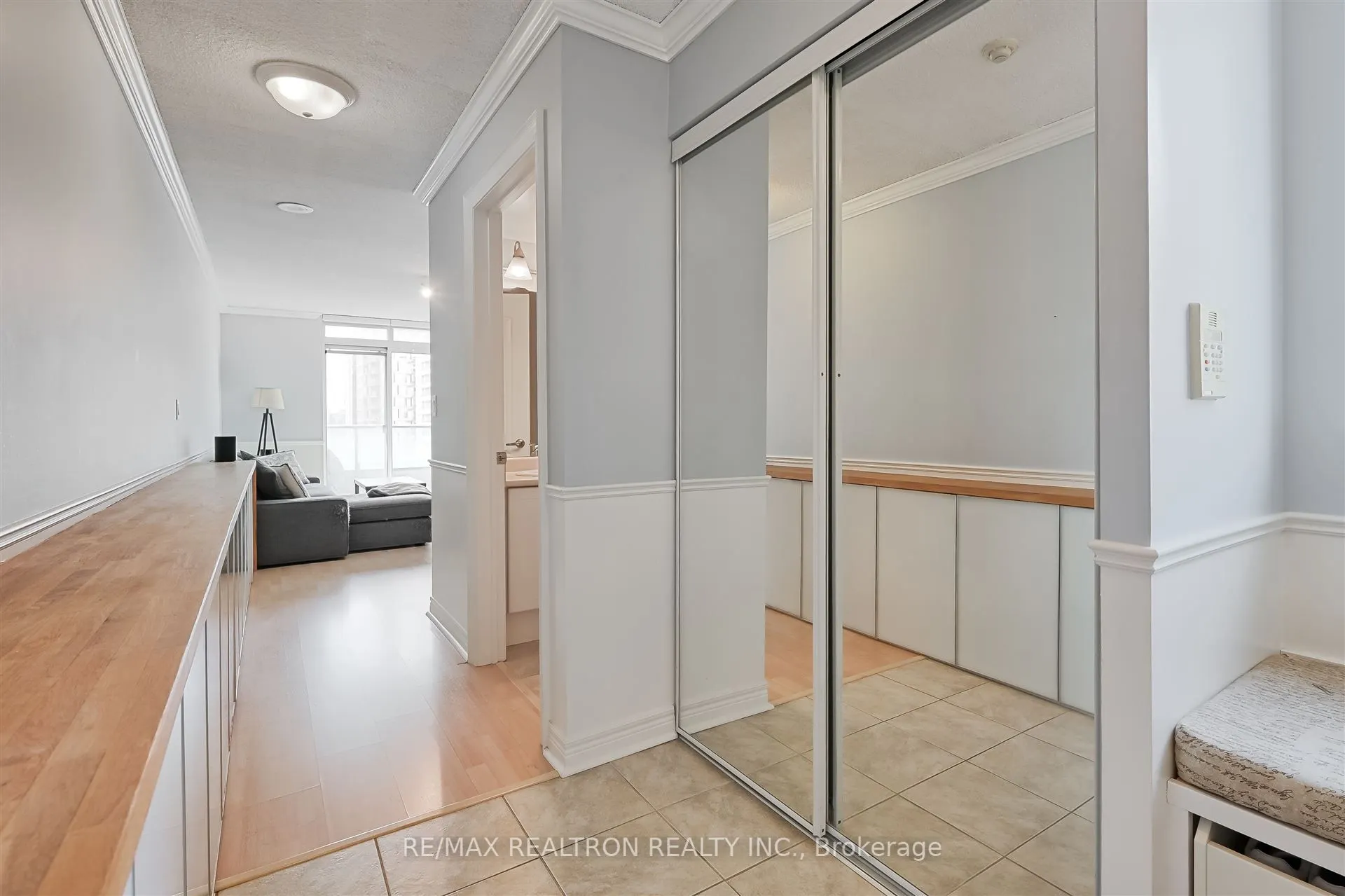 212 Eglinton Avenue E, #803