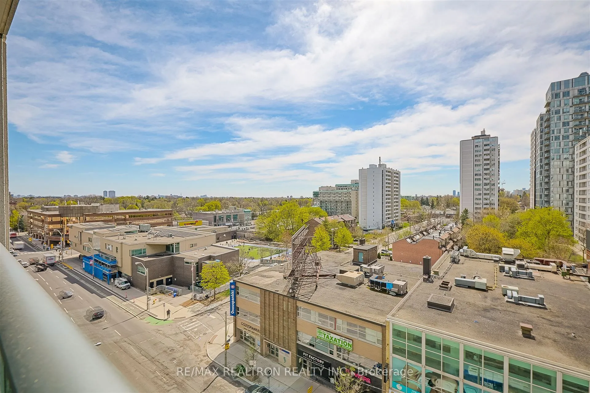 212 Eglinton Avenue E, #803