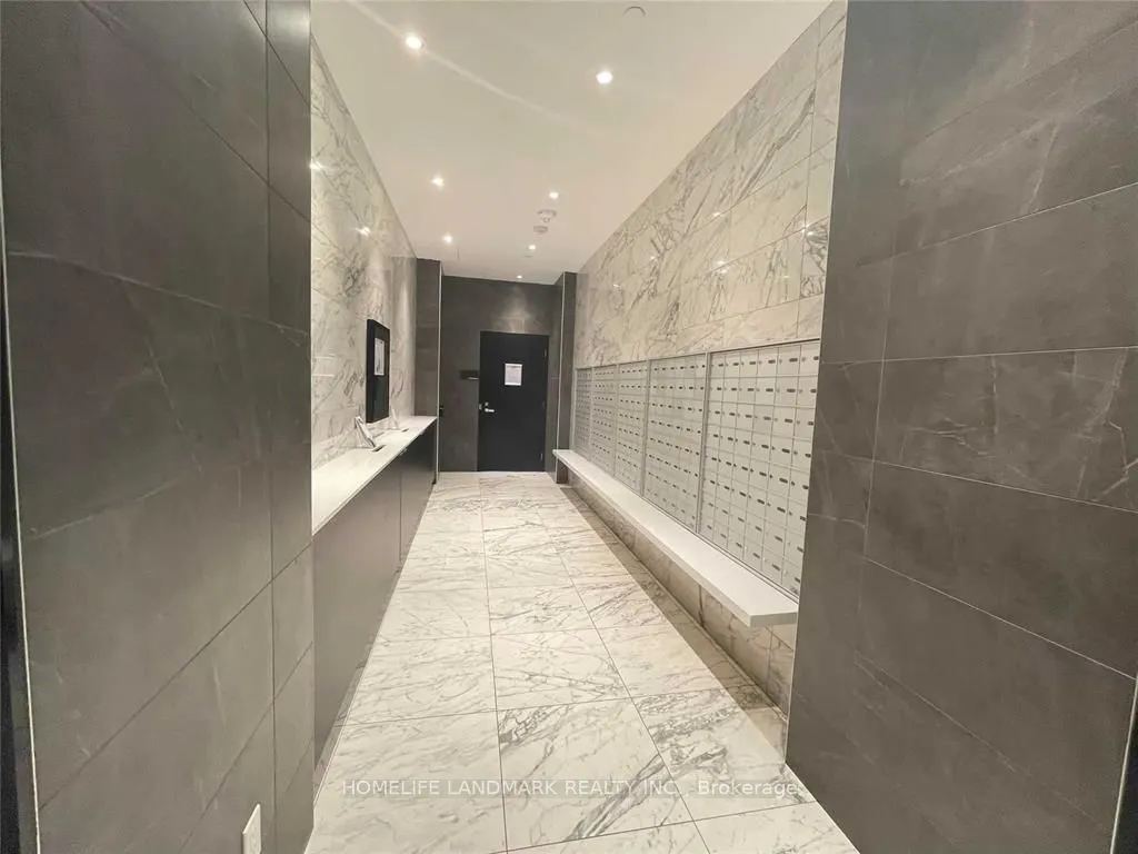 31 Tippett Road E, #1522