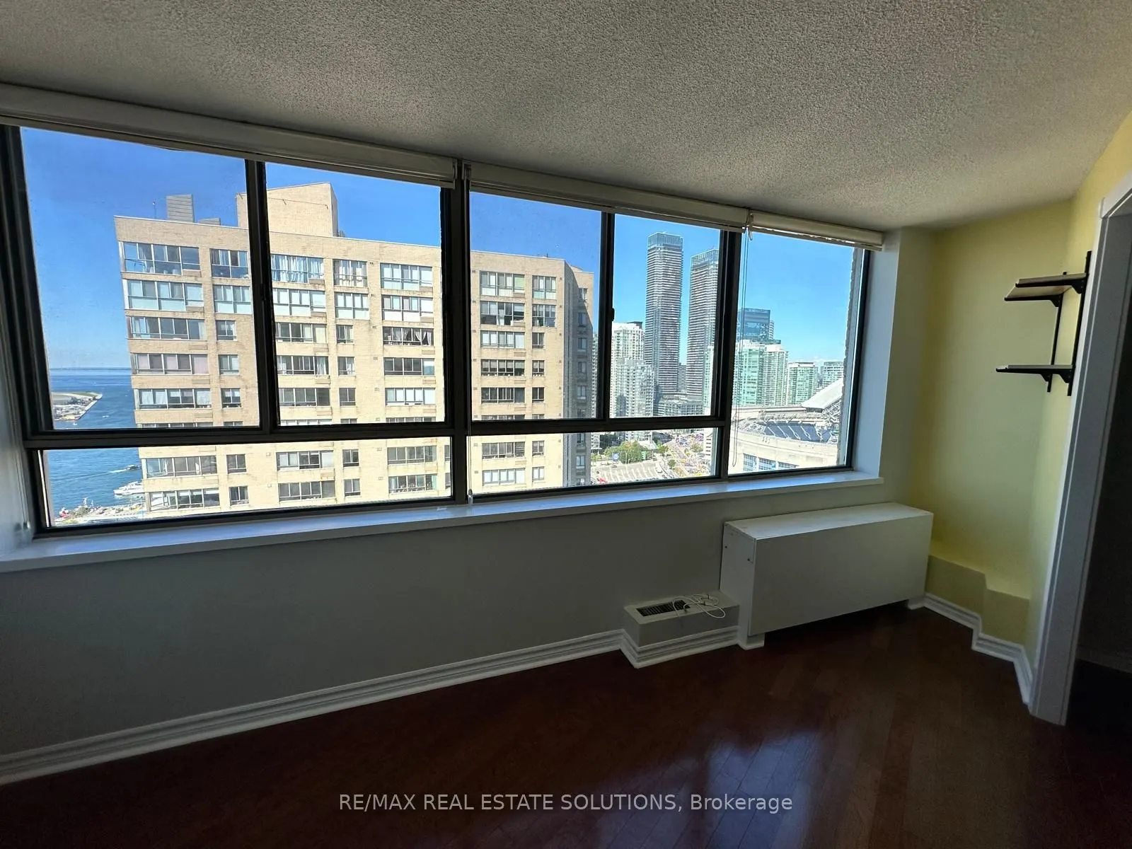 260 Queens Quay W, #2804