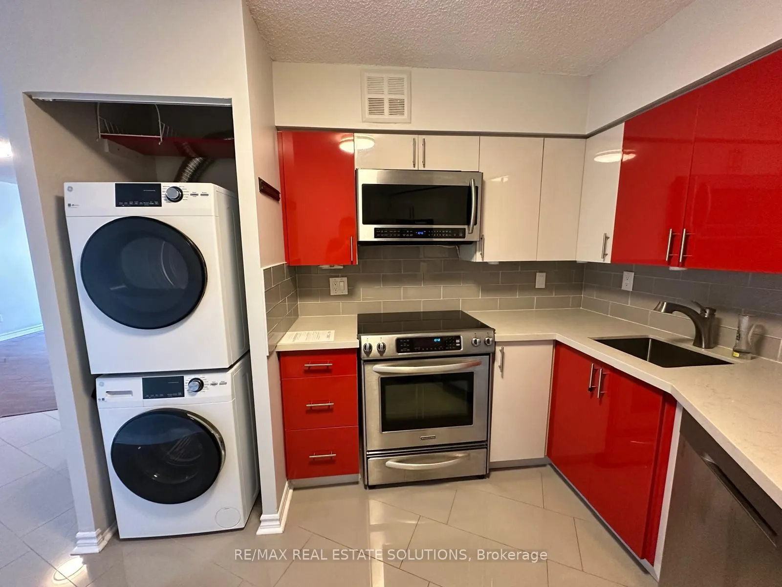 260 Queens Quay W, #2804