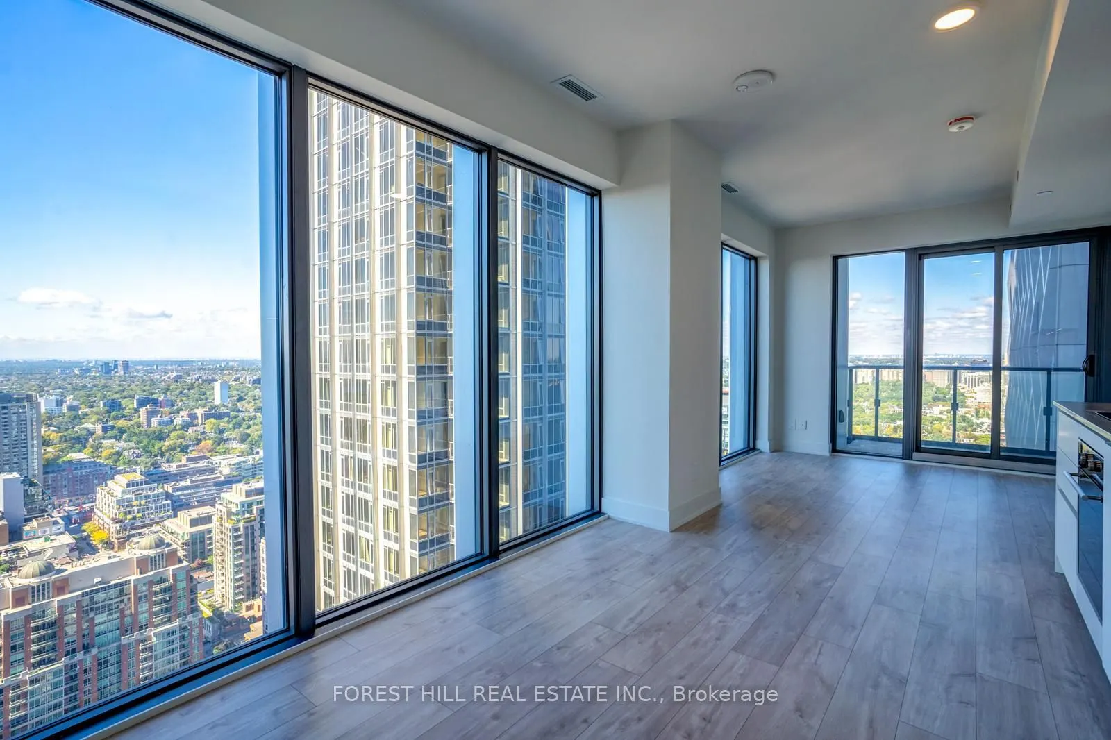 8 Cumberland Street, #4002
