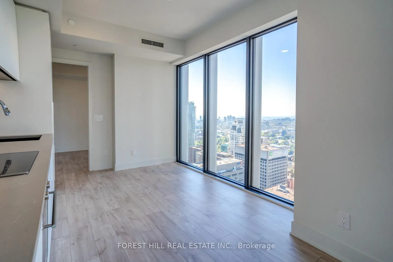8 Cumberland Street, #4002