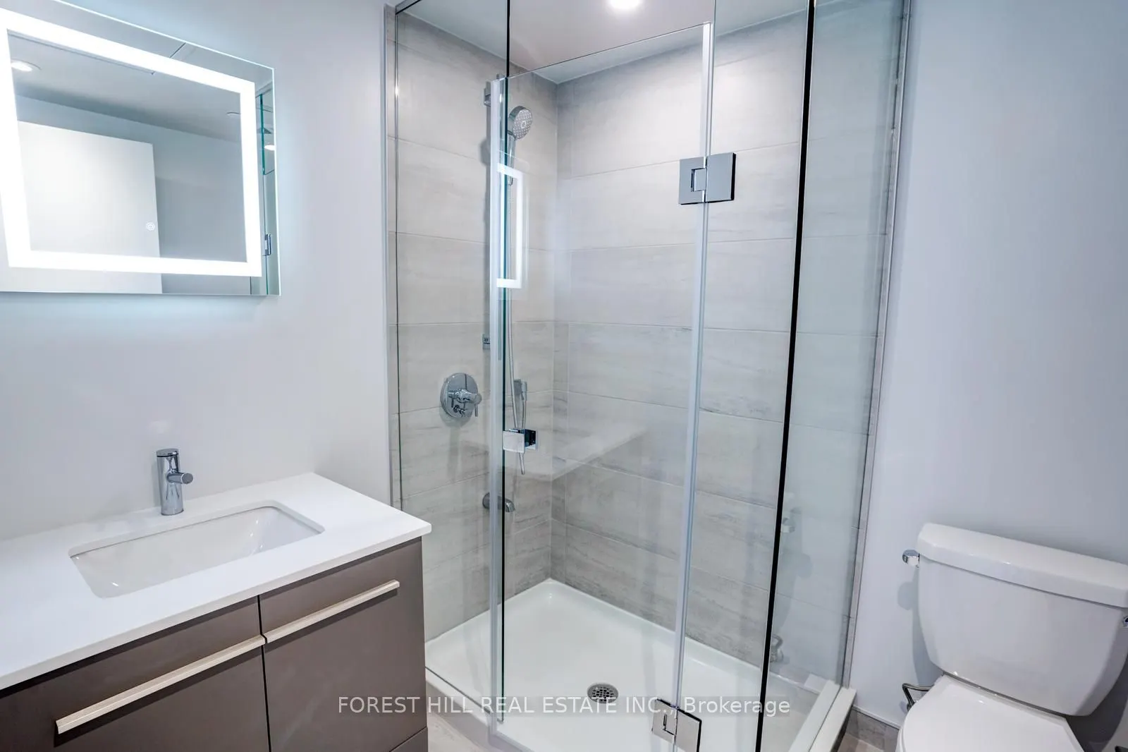8 Cumberland Street, #4002