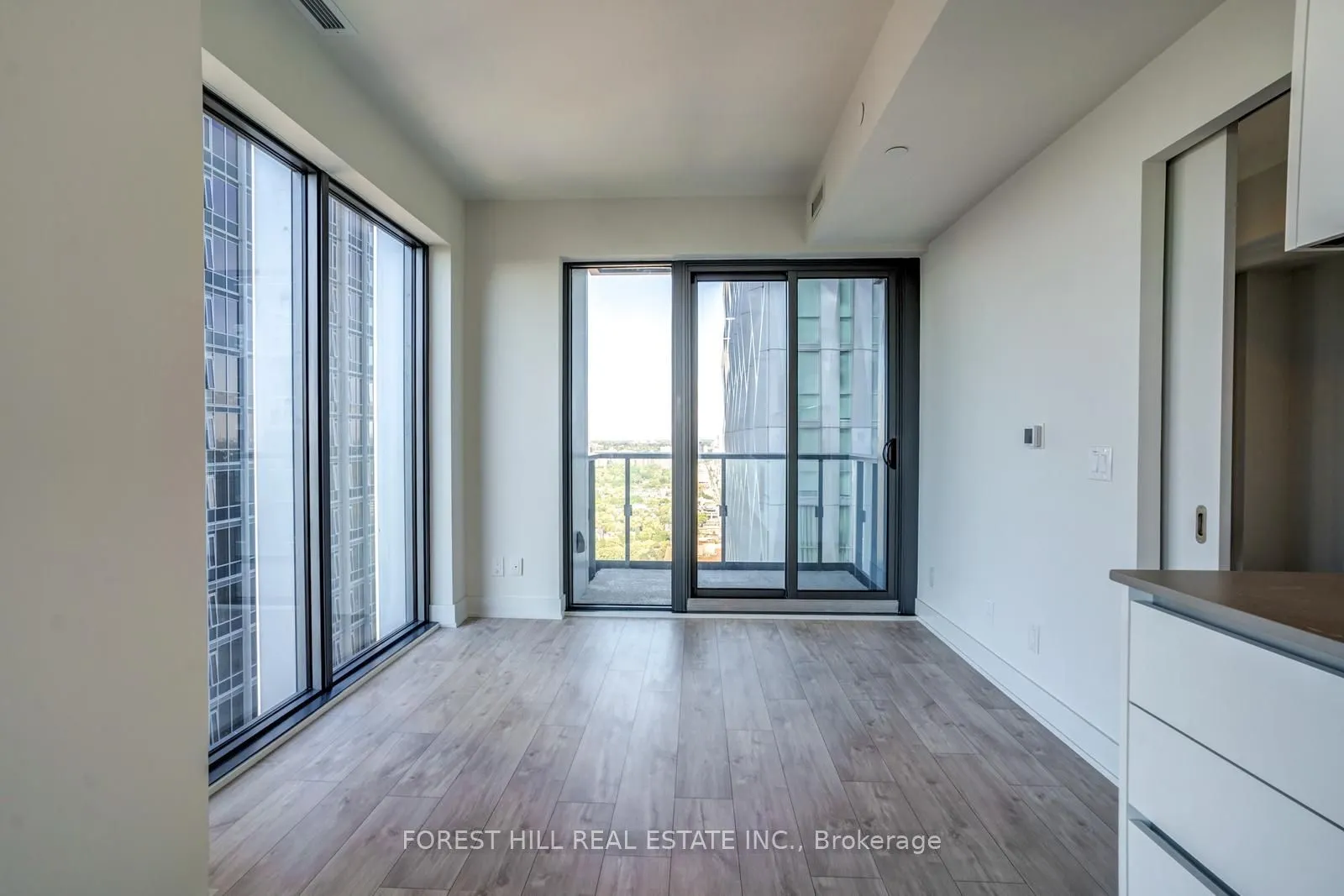 8 Cumberland Street, #4002