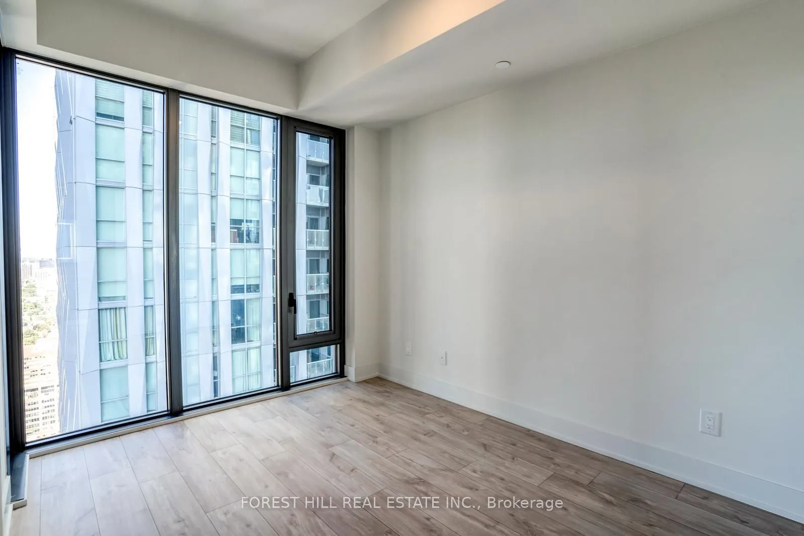 8 Cumberland Street, #4002