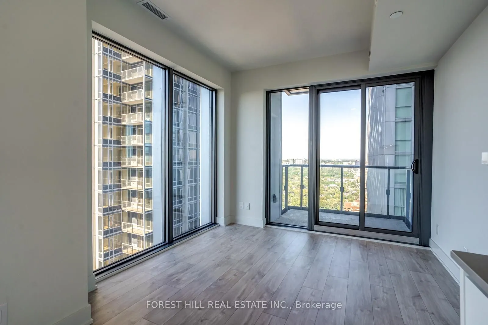 8 Cumberland Street, #4002