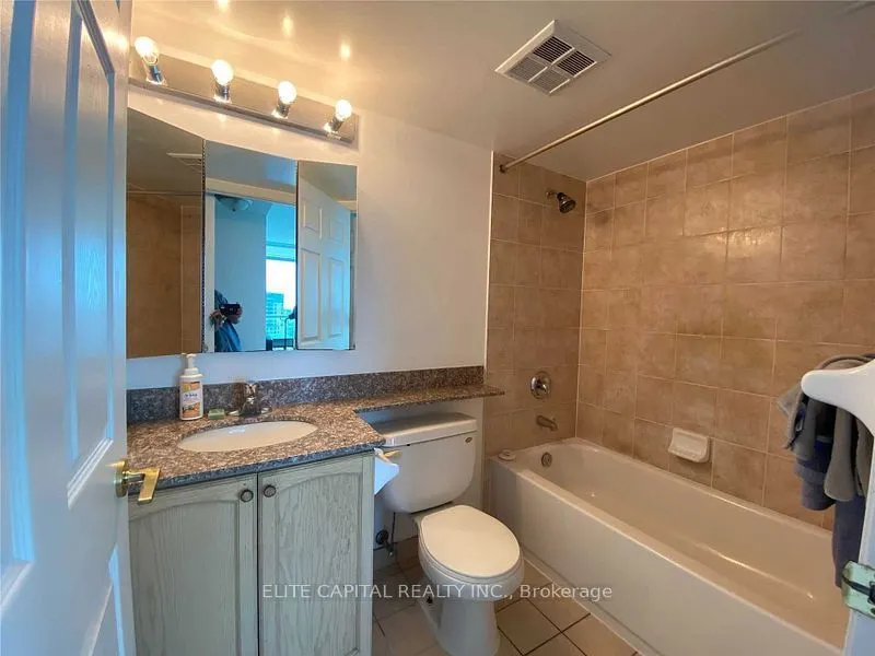 5500 Yonge Street, #1806