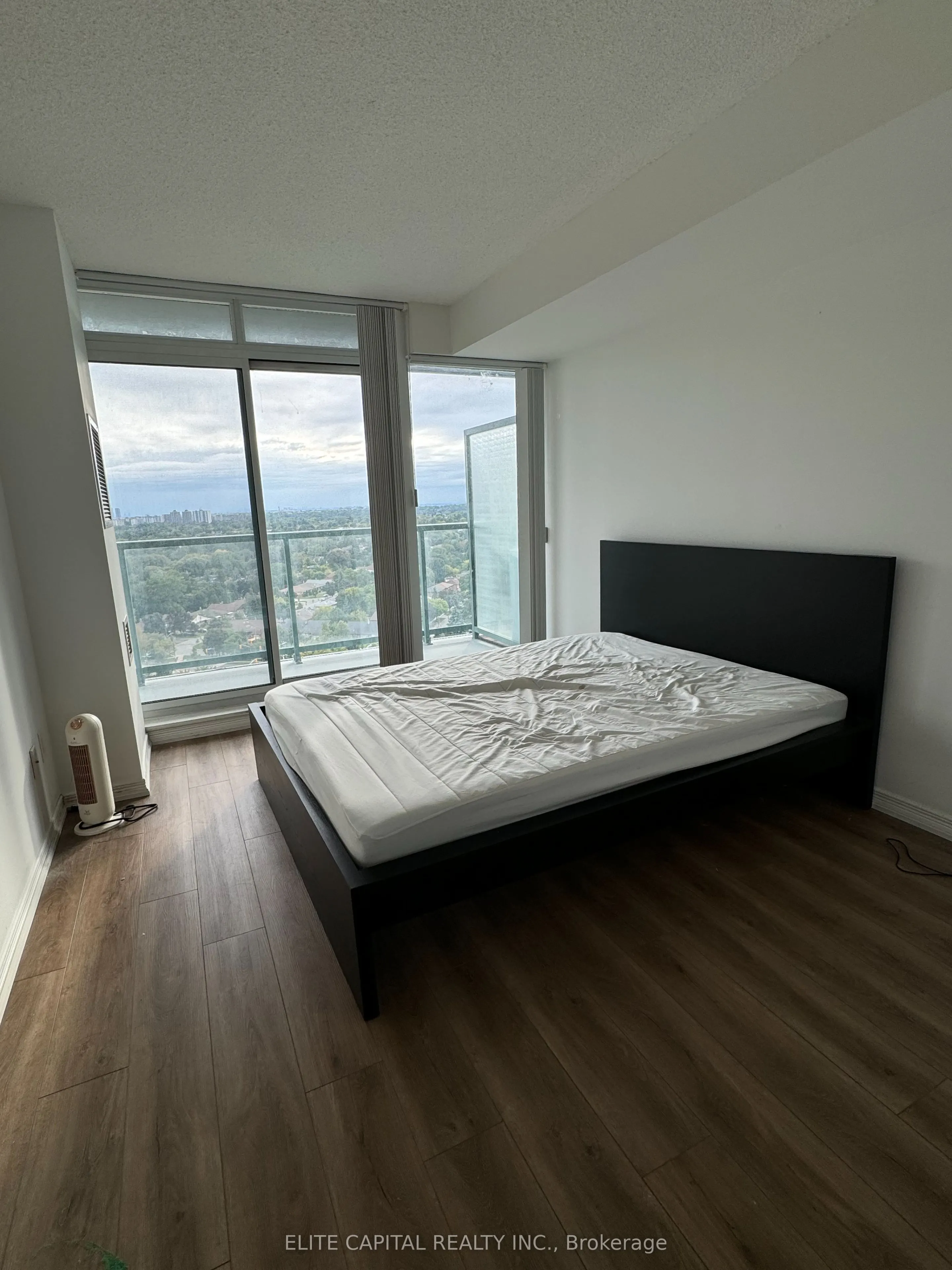 5500 Yonge Street, #1806