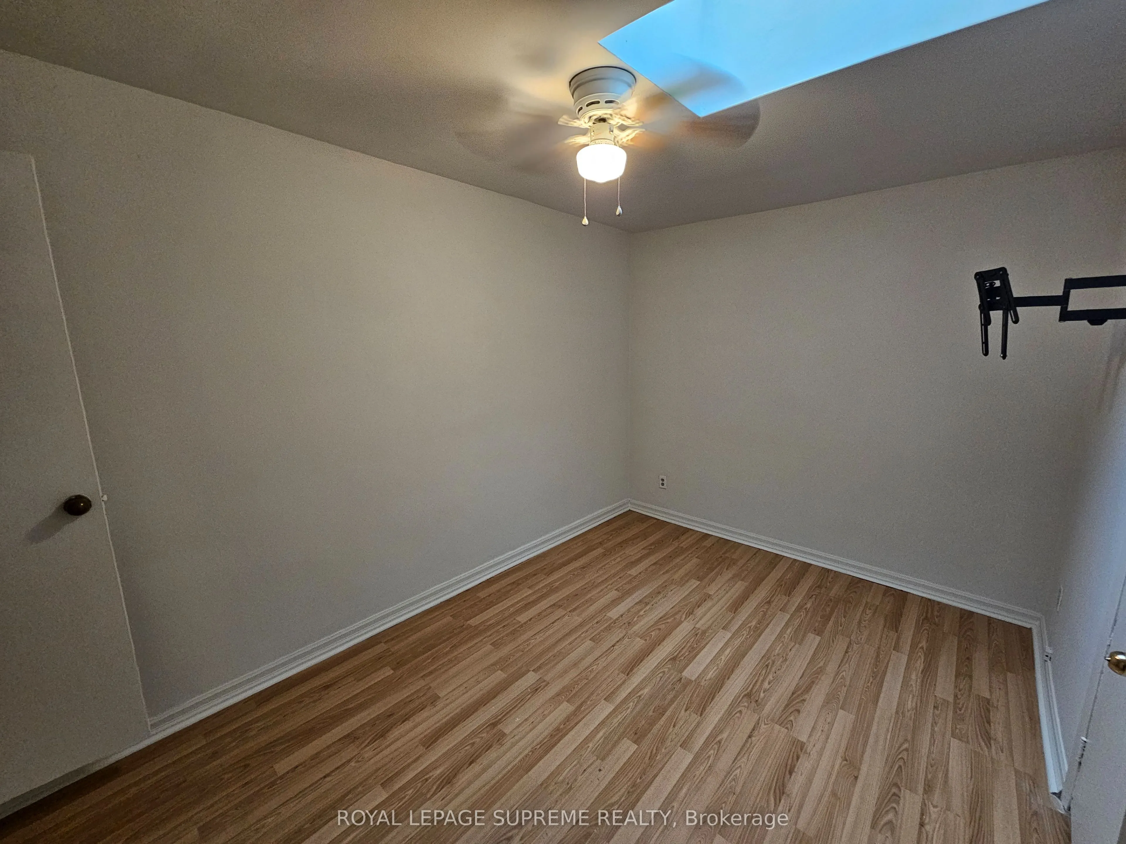 806 College Street, #UPPER