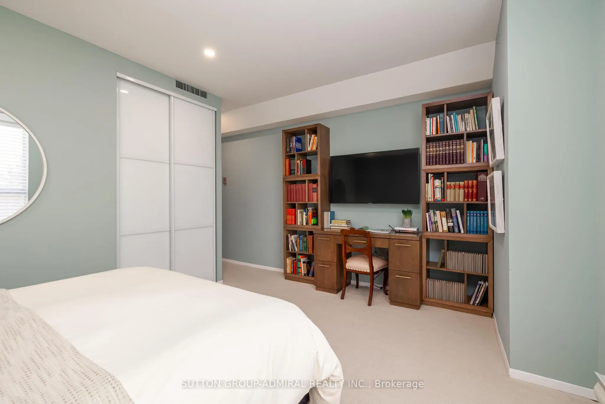 10 Prue Avenue, #202