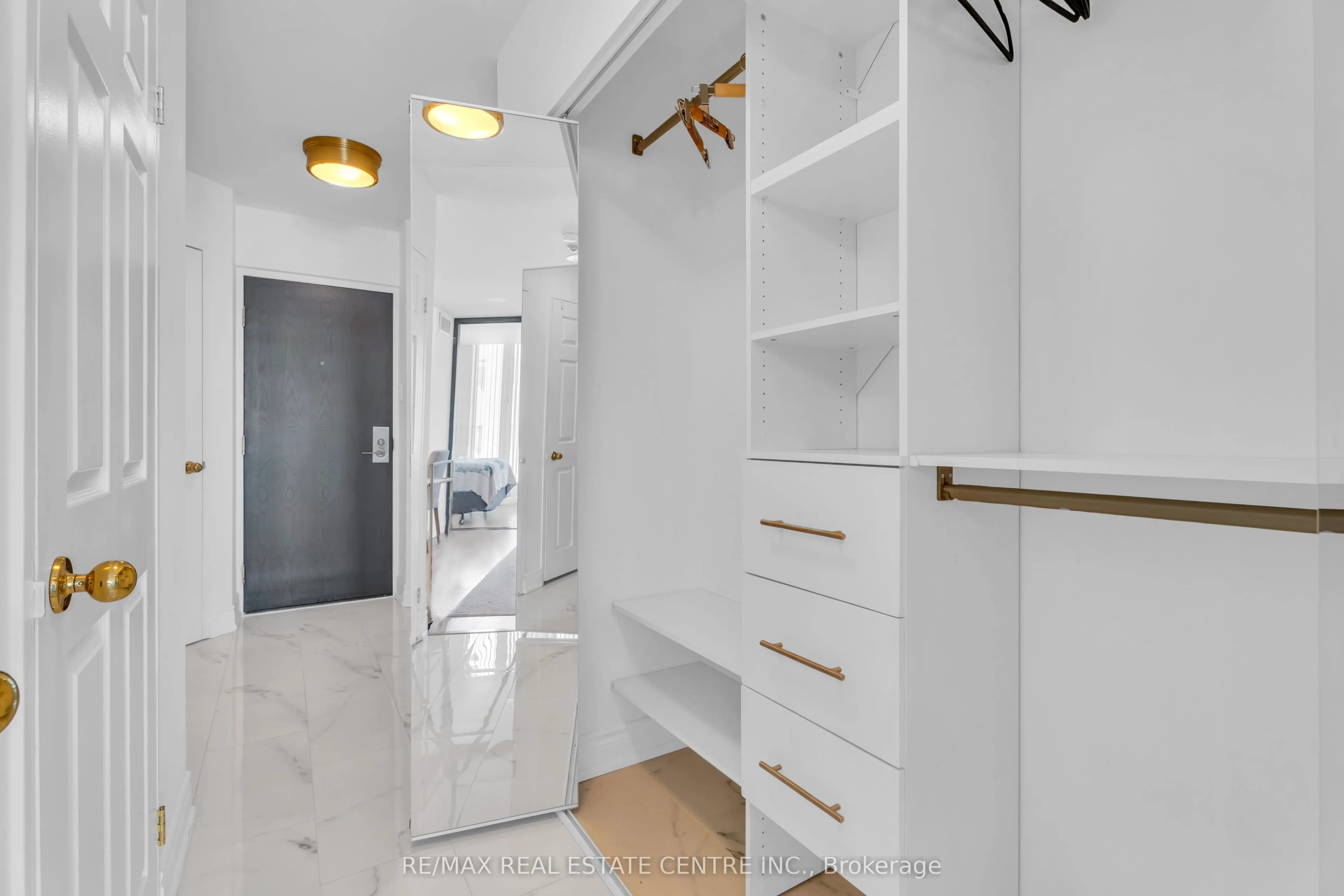 55 Centre Avenue, #2504