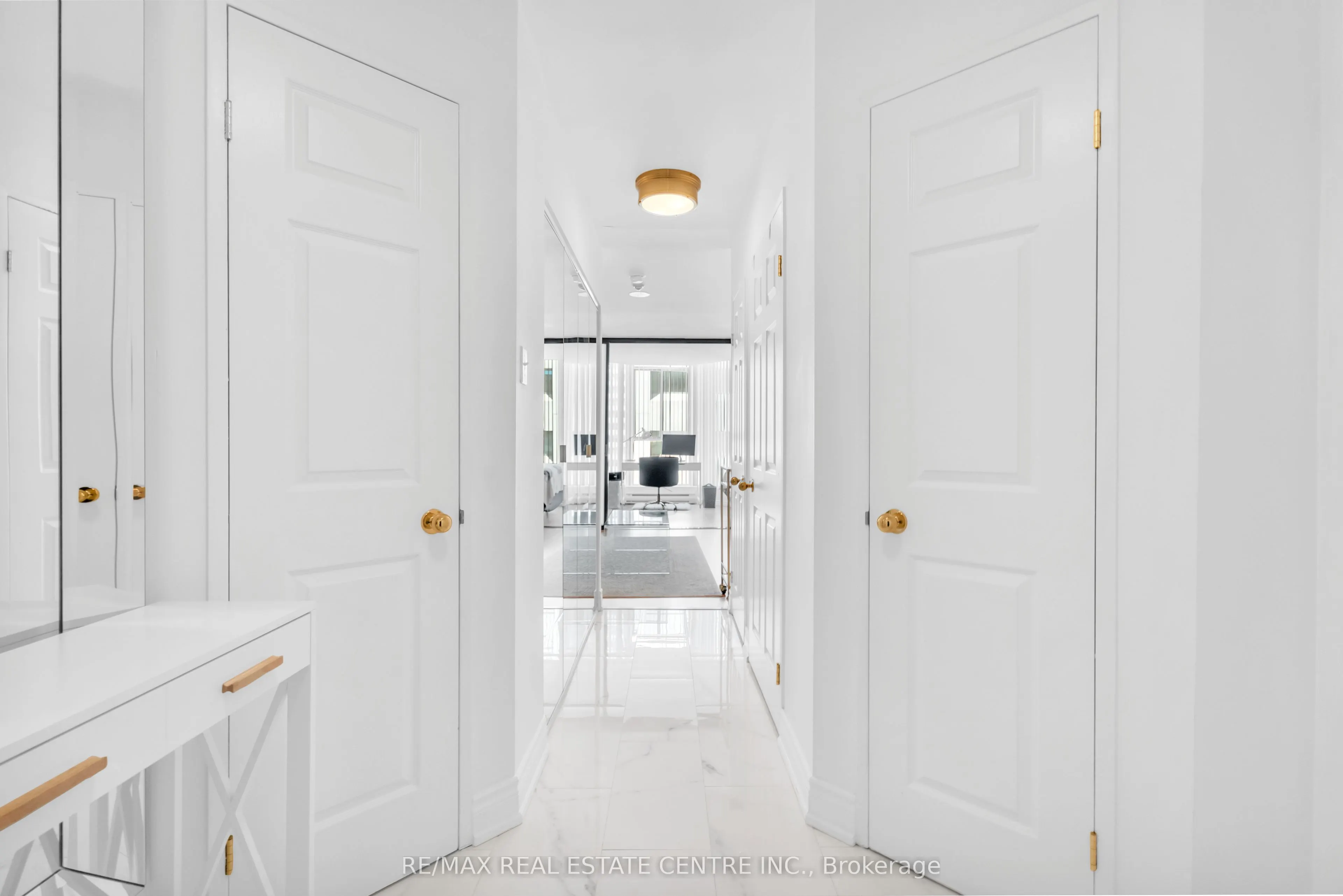 55 Centre Avenue, #2504