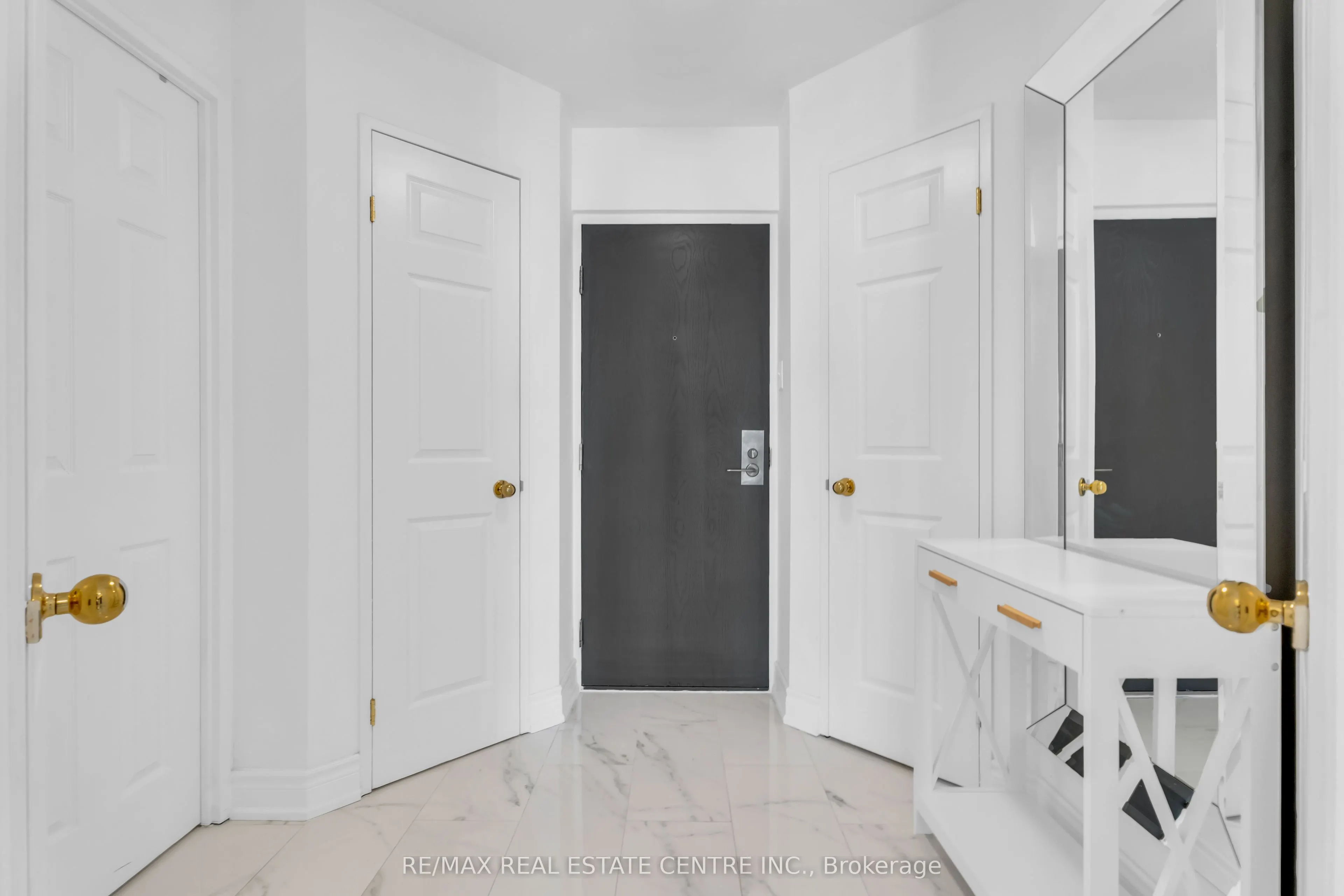 55 Centre Avenue, #2504