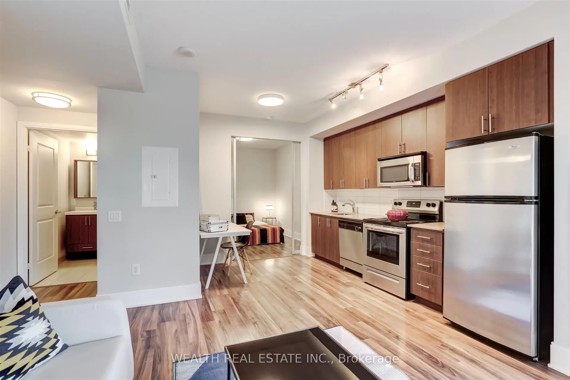560 Front Street W, #726