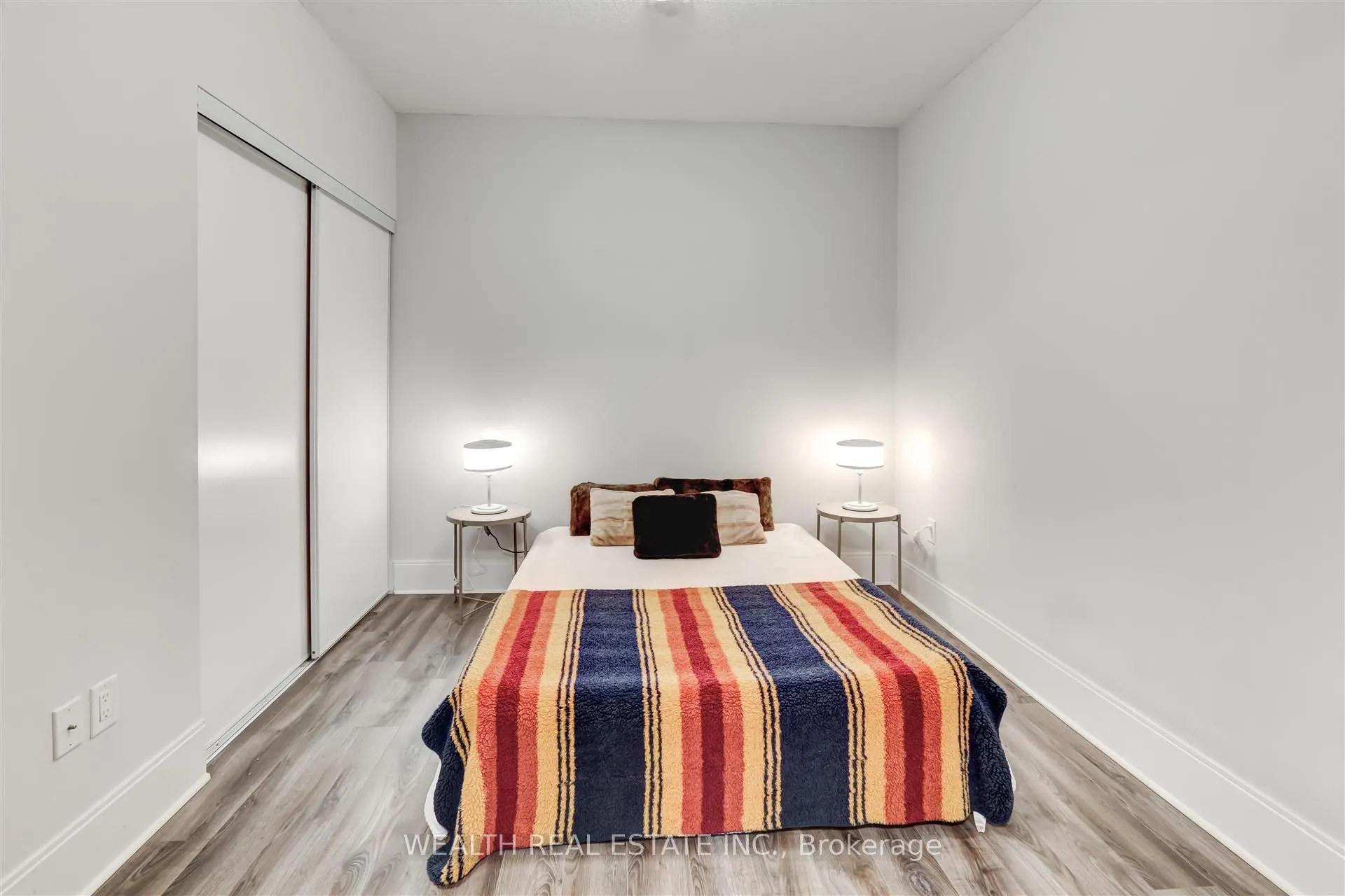 560 Front Street W, #726