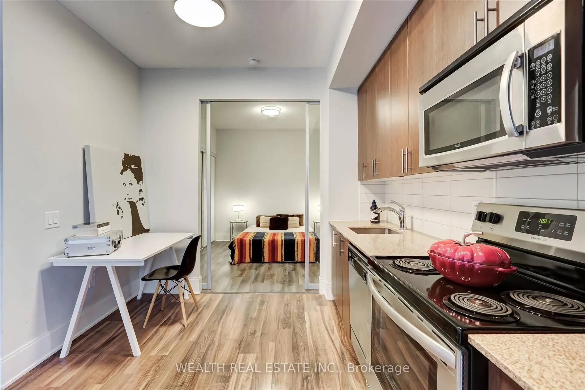 560 Front Street W, #726