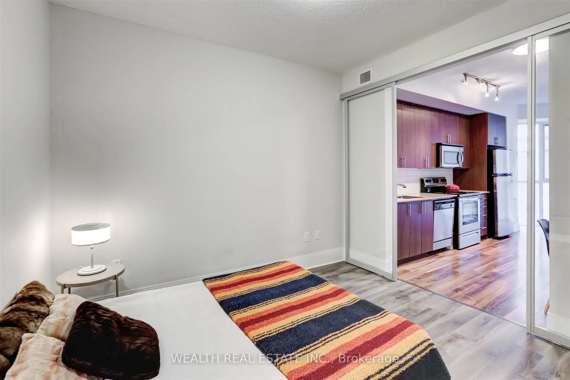 560 Front Street W, #726