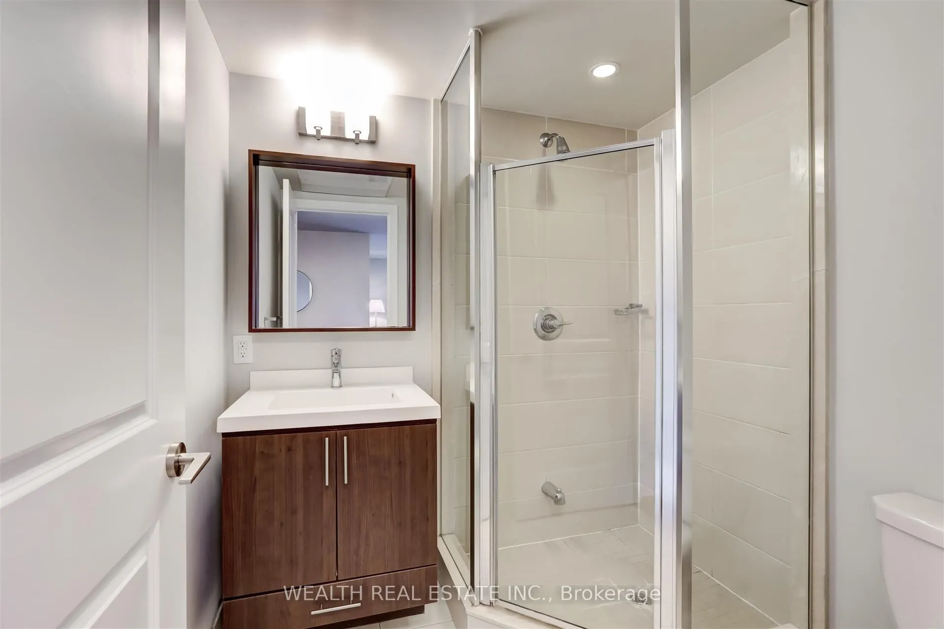 560 Front Street W, #726