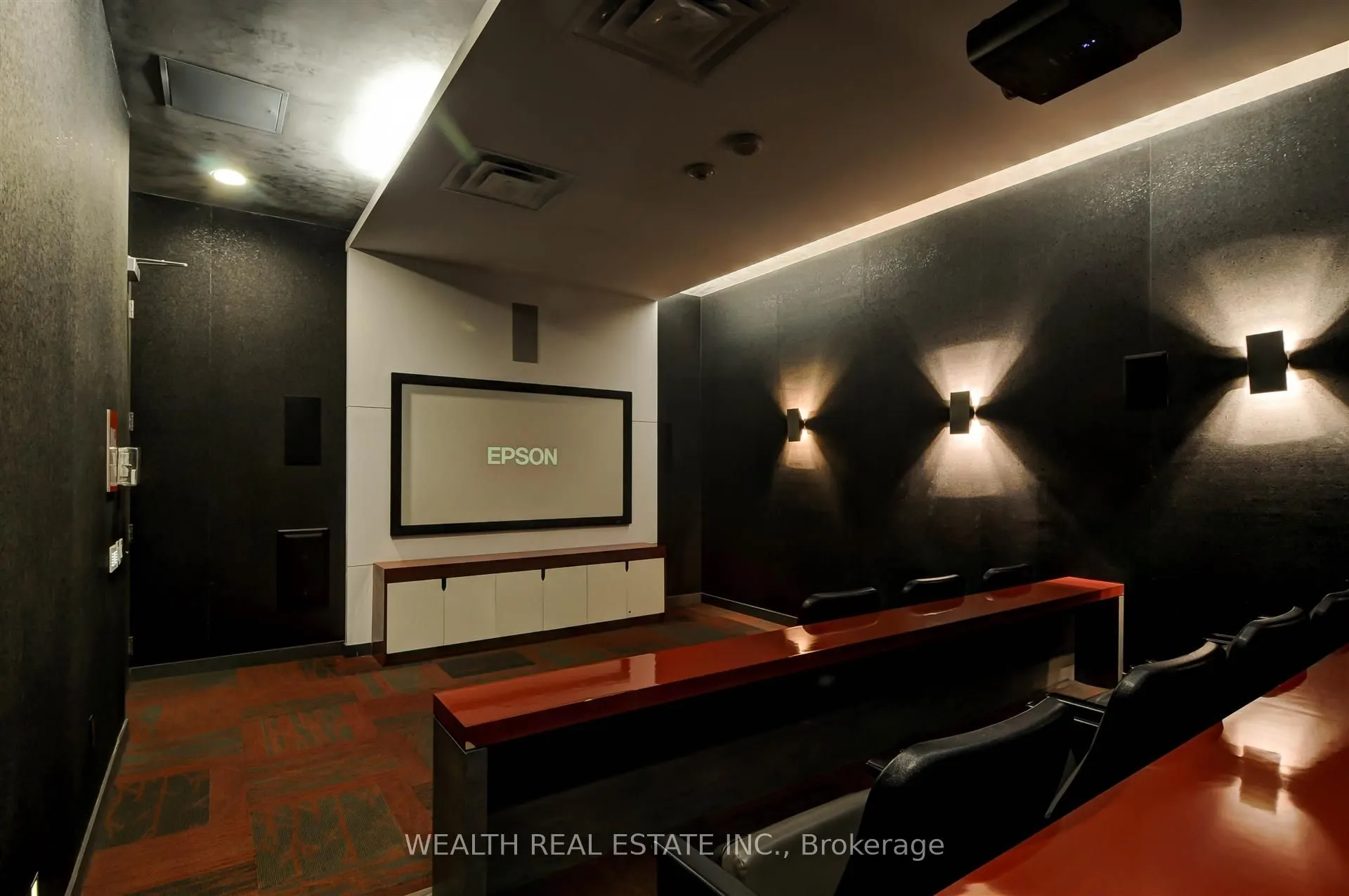 560 Front Street W, #726